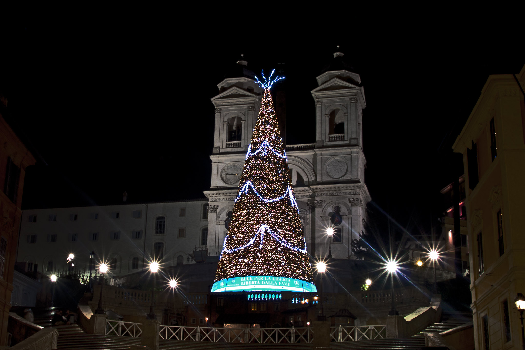 Rome Holiday Family Experience: Christmas Markets & Nativity Scenes – photo 2