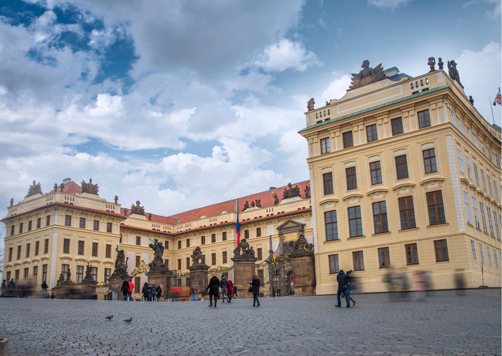 Prague Castle Entrance Ticket - Photo 2
