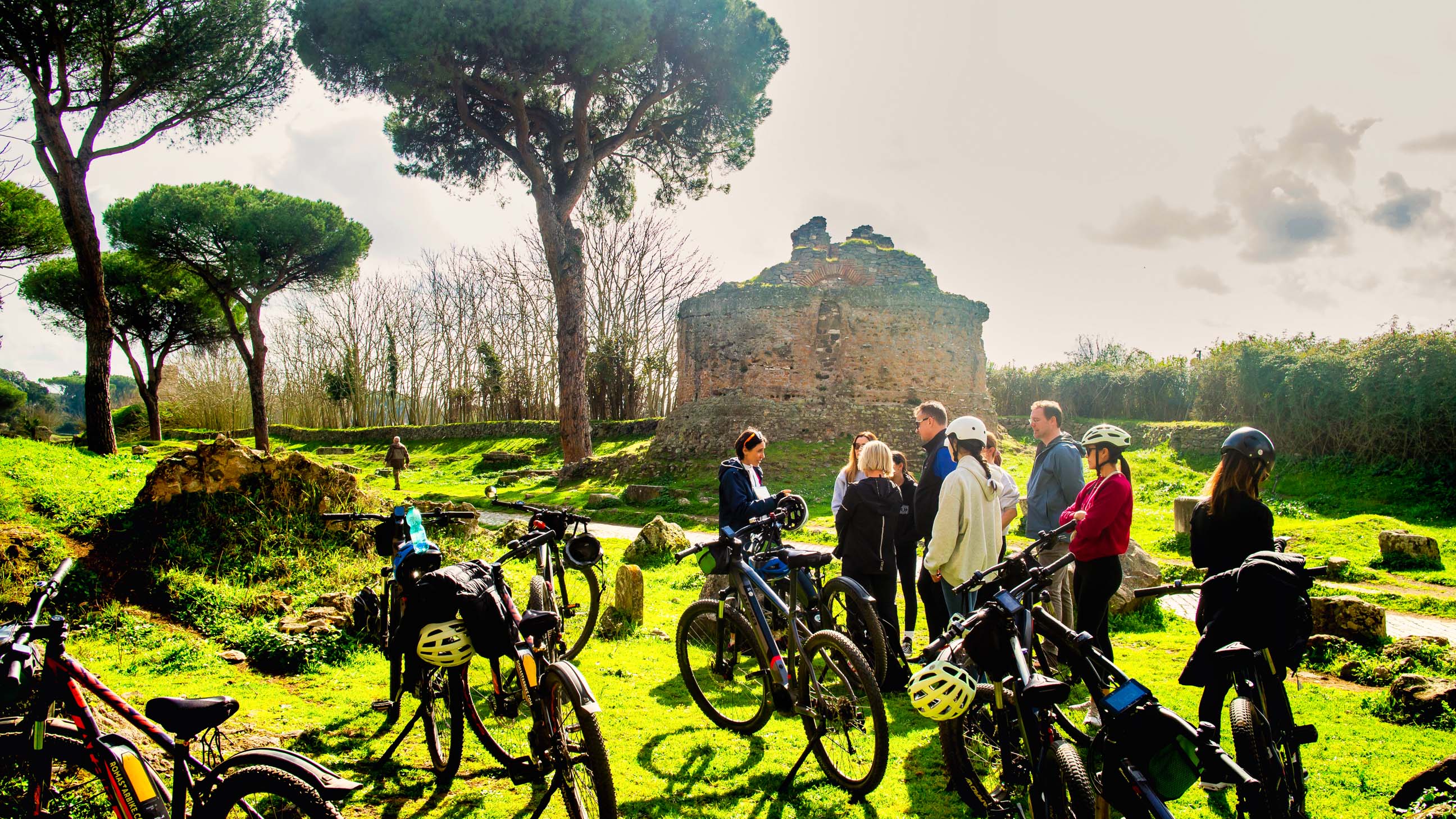 Appian Way Bike tour Underground with Catacombs & Lunch - Photo 12