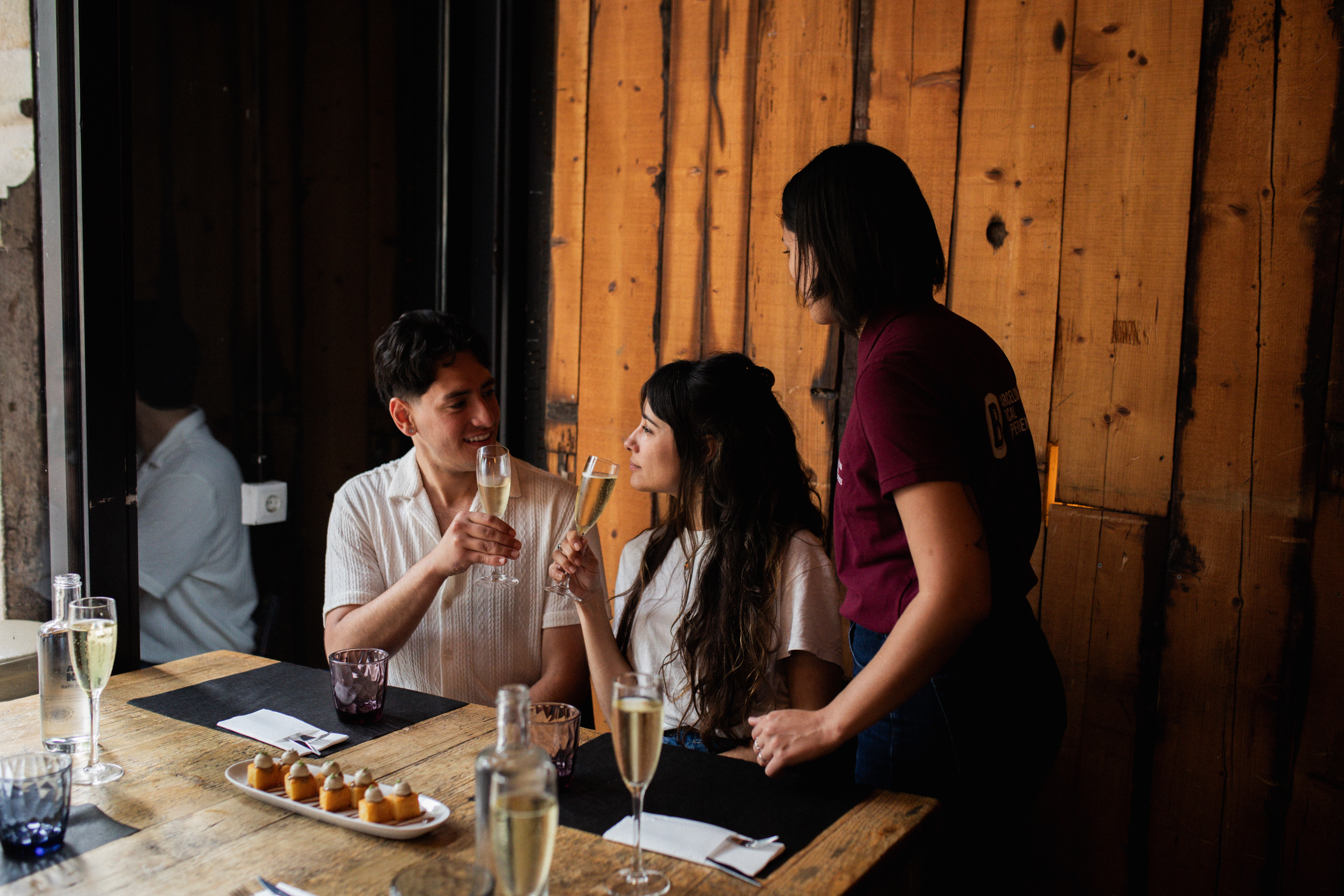 Tapas & Wine Experience