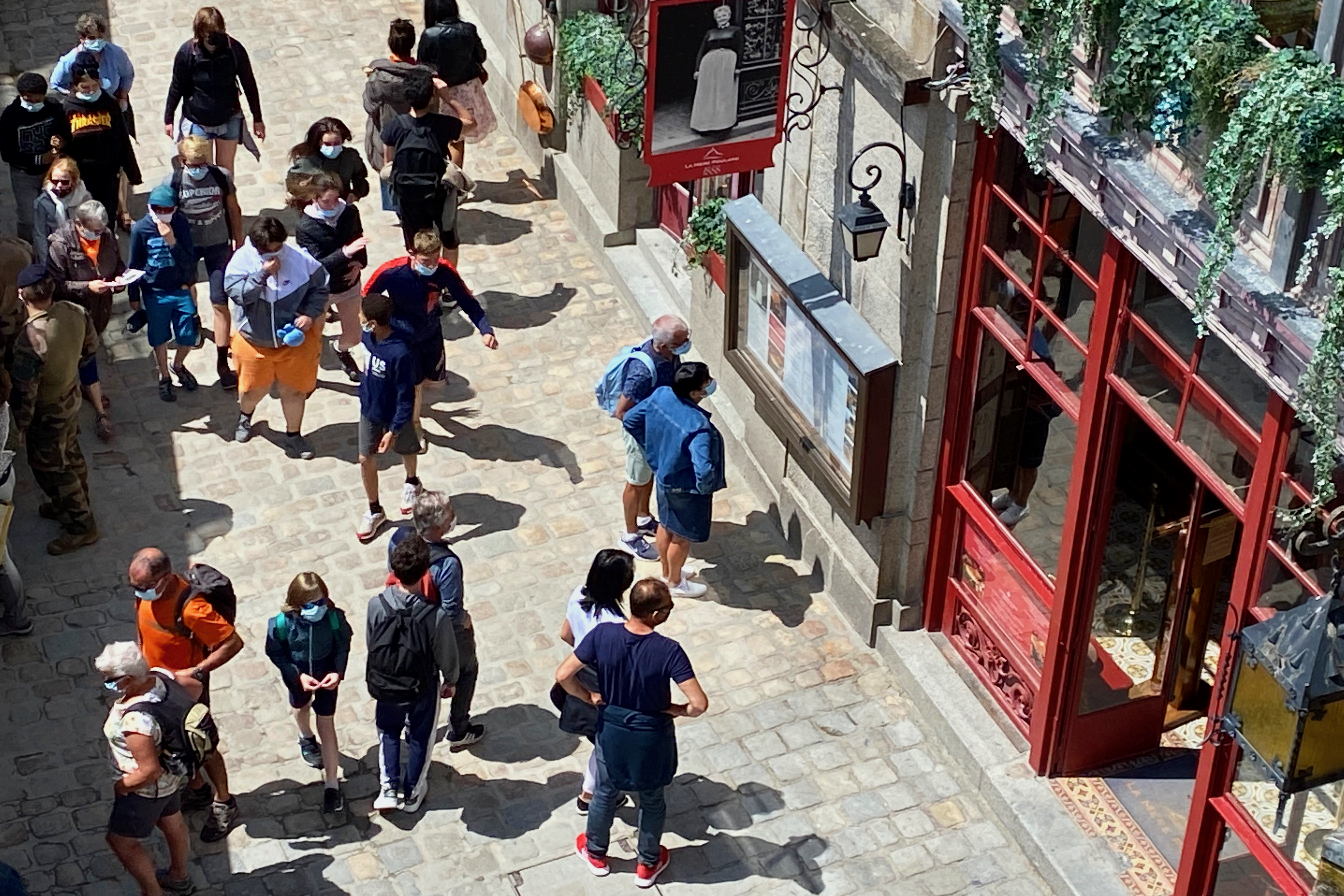 3-day Normandy, D-Day, Mont Saint-Michel, 3 Loire Castles Small-group by Minivan. - Photo 64