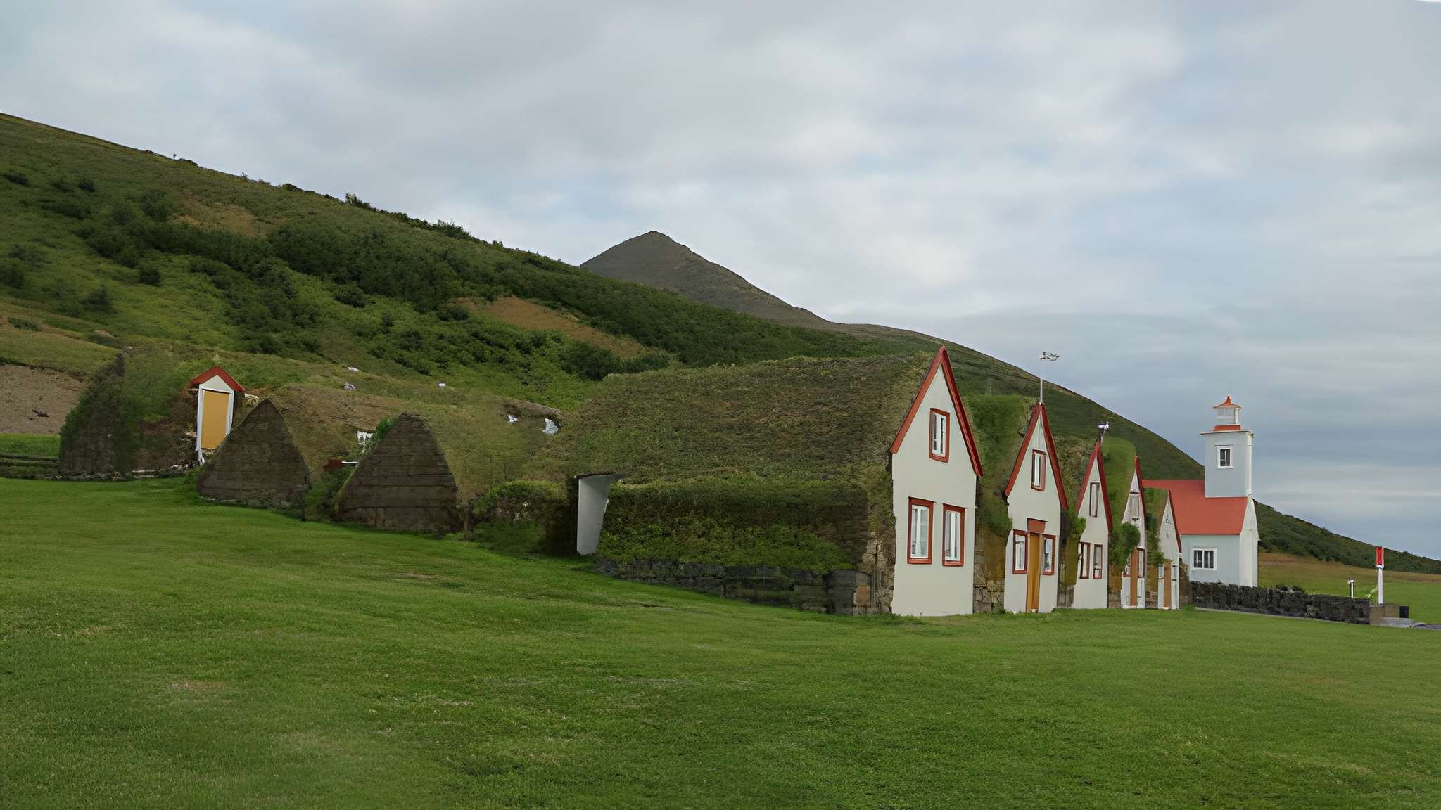 Akureyri Port: Small Group Godafoss Waterfall and Laufas Turf House Tour - photo 4