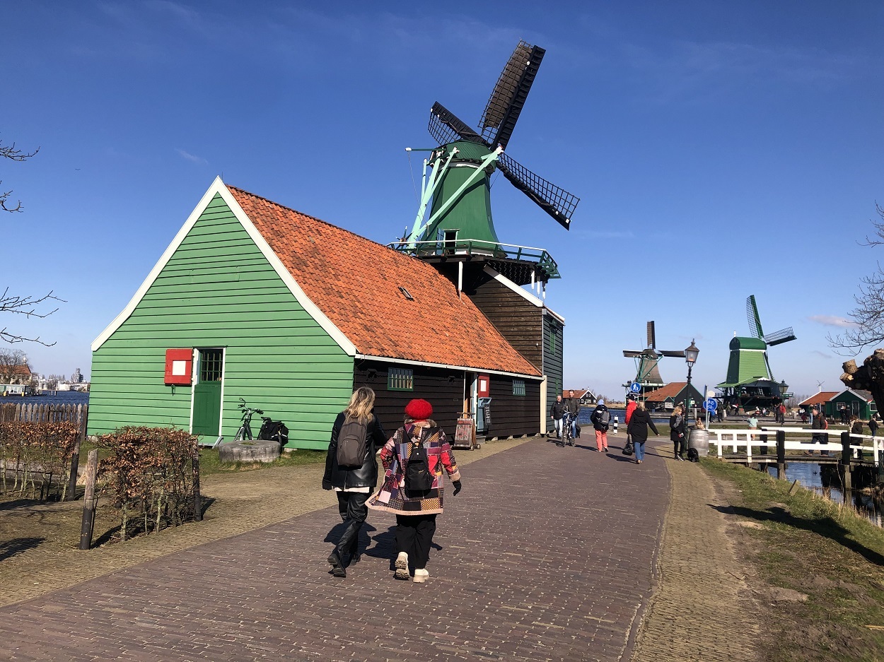 Zaanse Schans Windmills, Cheese Factory, Volendam and Marken  – Image 4 | WeShare