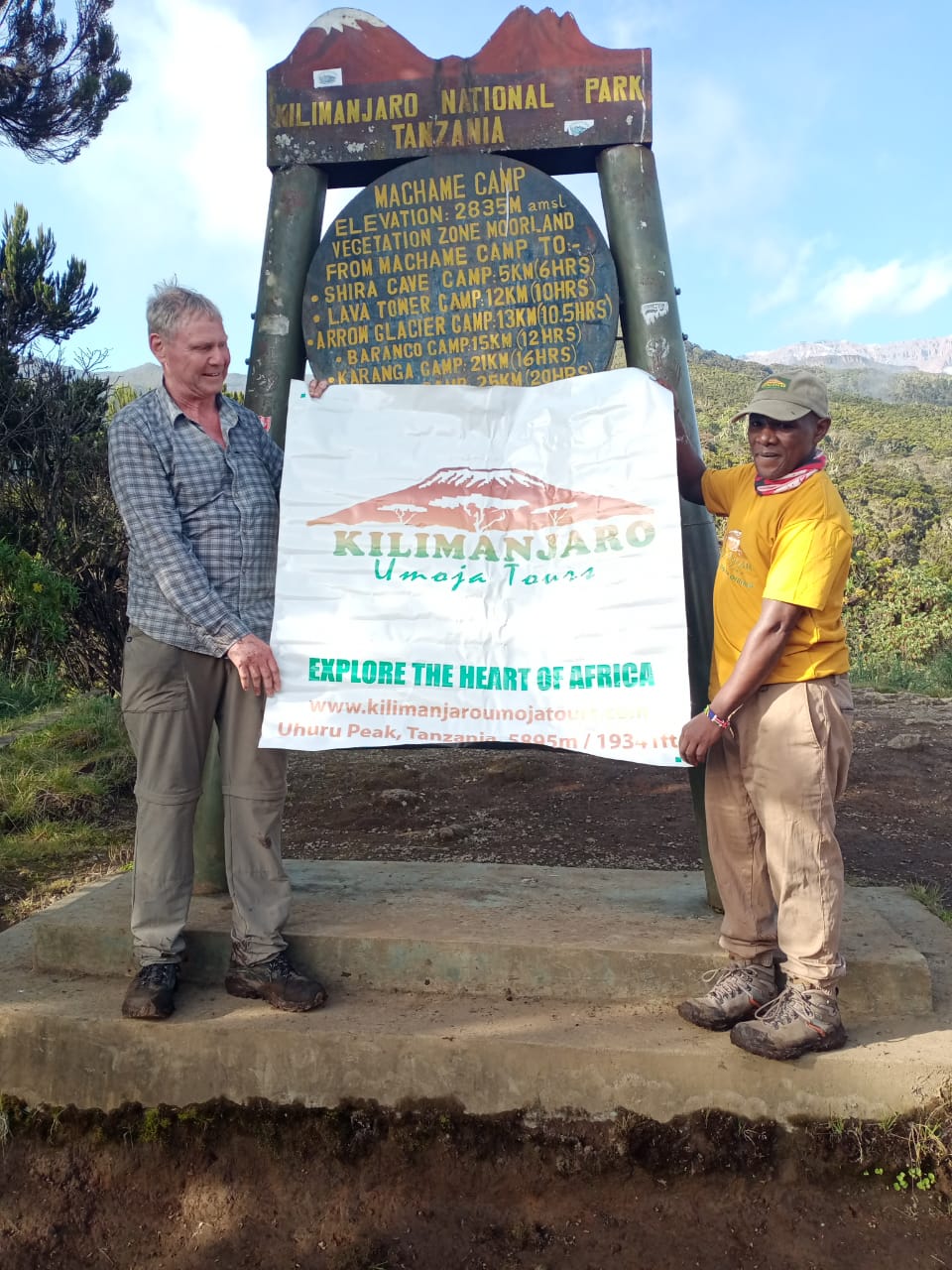 Caminata de 6 días al Monte Kilimanjaro: alojamiento en cabañas clásicas de la ruta Marangu - Foto 3