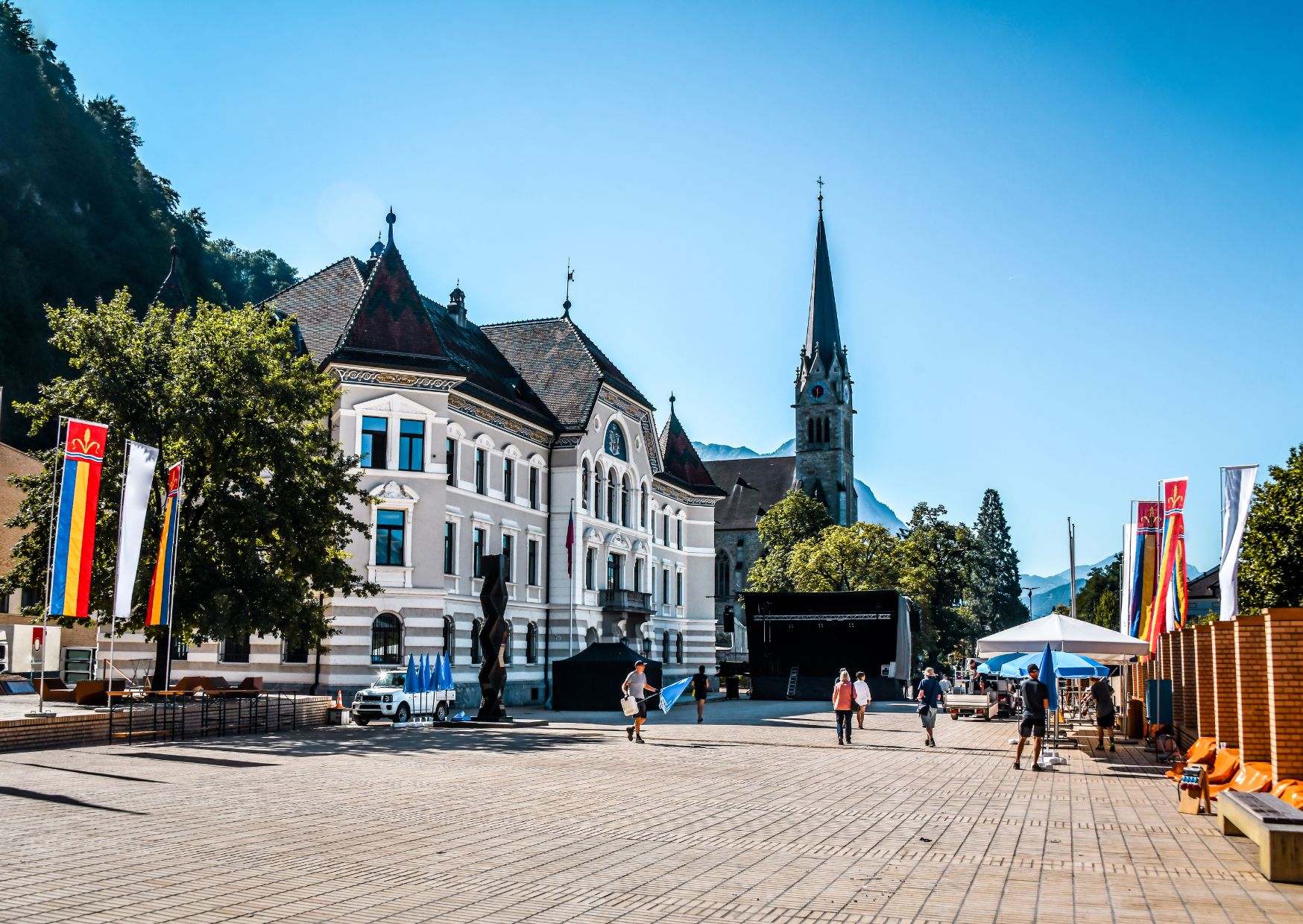 Zurich: Private Car Tour to 4 Countries in a Day with Rhine Falls - Photo 3