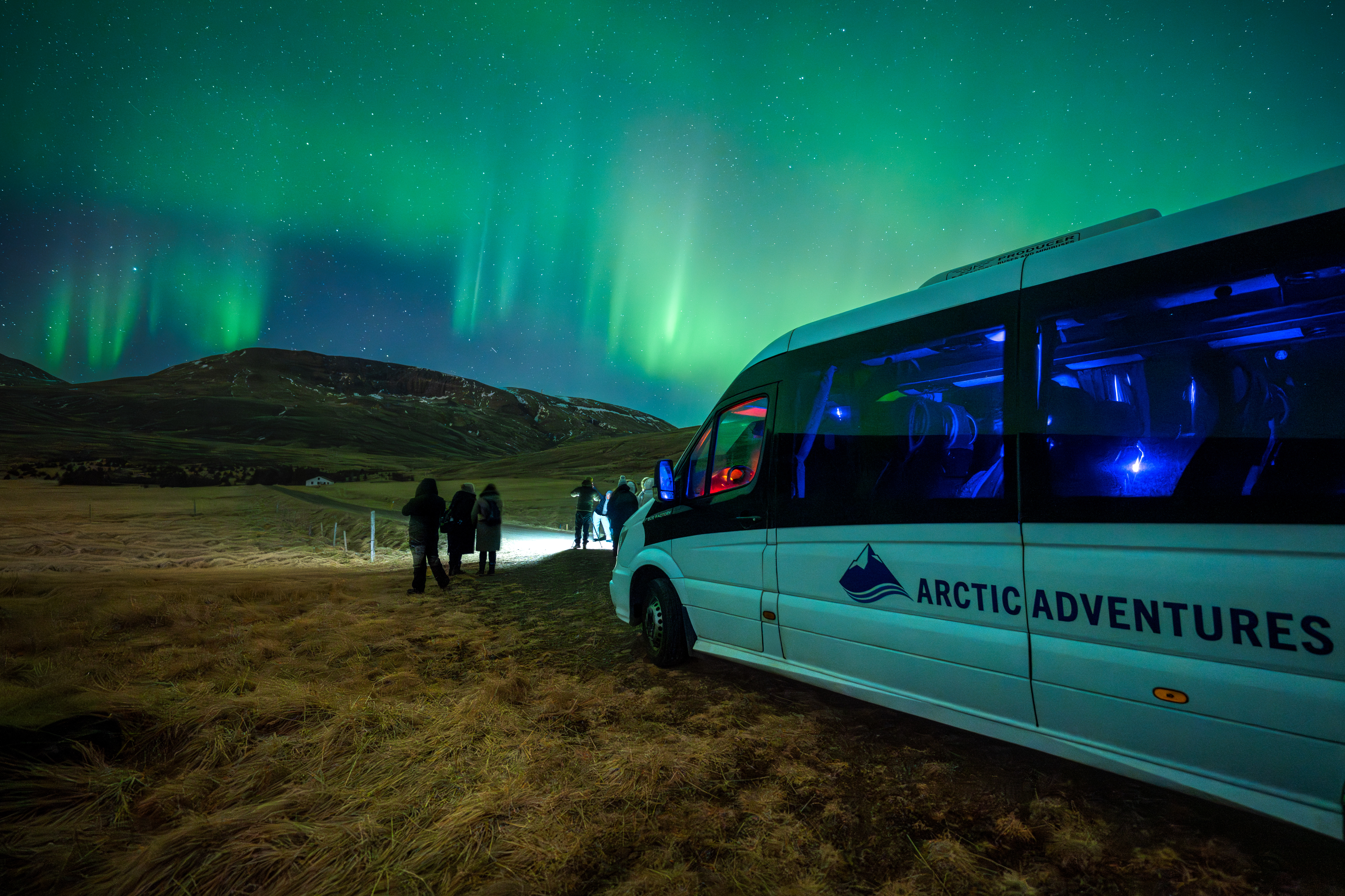 Aurora hunt with campfire, thermal suits & marshmallows - photo 4