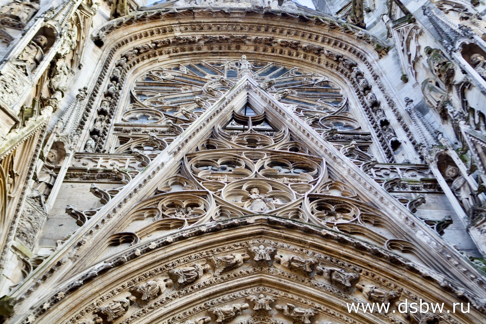 Private Normandy Rouen, Honfleur, Etretat Day trip from Paris. - Photo 28