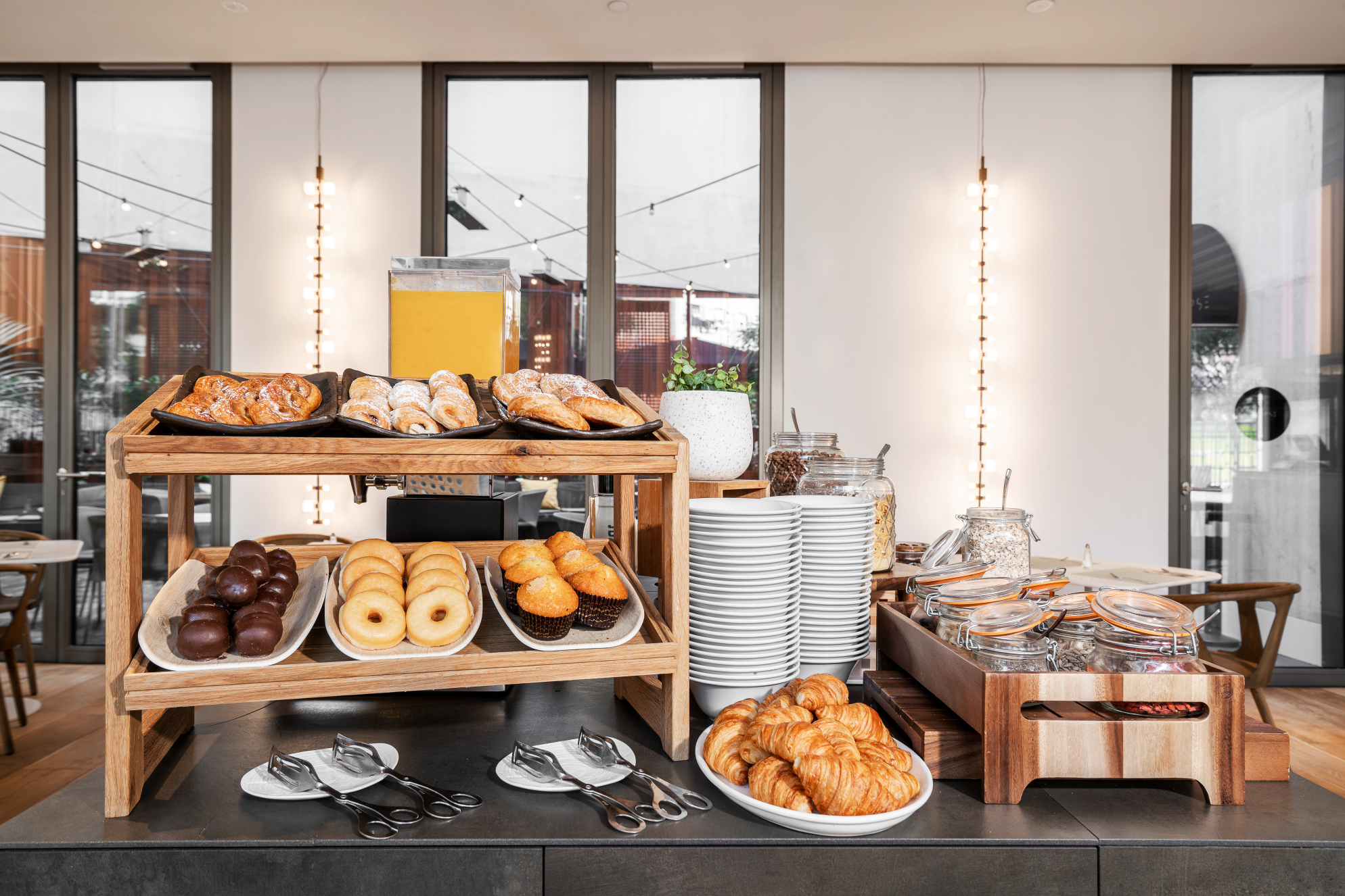 Desayuno buffet en el Occidental Barcelona 1929