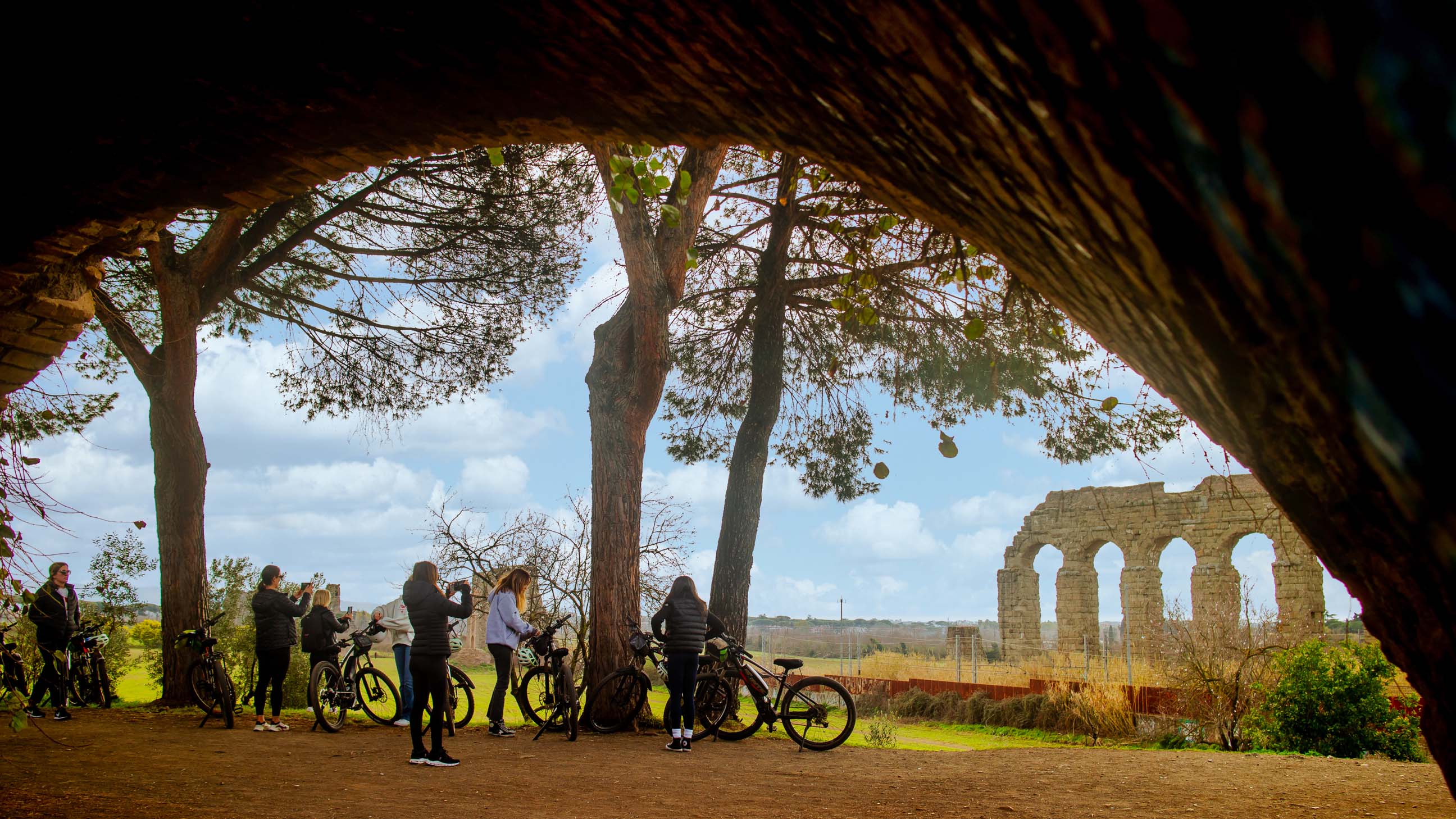 Appian Way Bike Tour with Park of the Aqueducts and the Roman Countryside - Photo 9