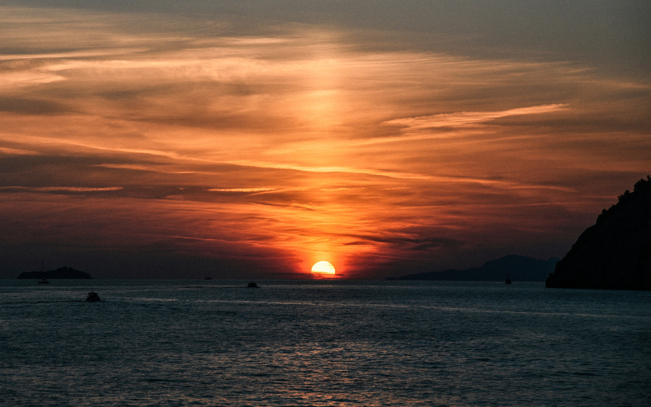 Panoramic Sunset Boat Tour - Photo 3