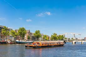 Amsterdam Canal Boat Cruise – Image 3 | WeShare