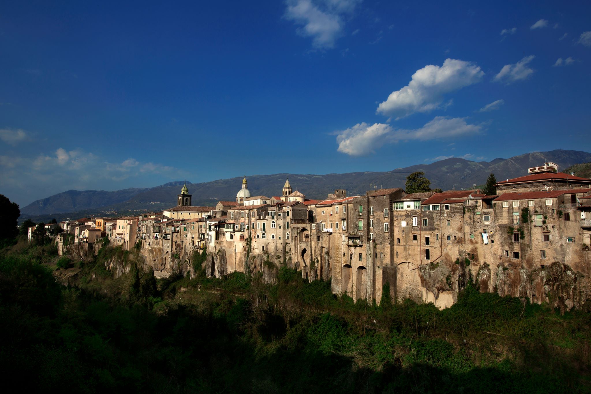 Wine tasting, visit to the wine cellars with cooking class and lunch in Sant'Agata de 'Goti - Photo 2