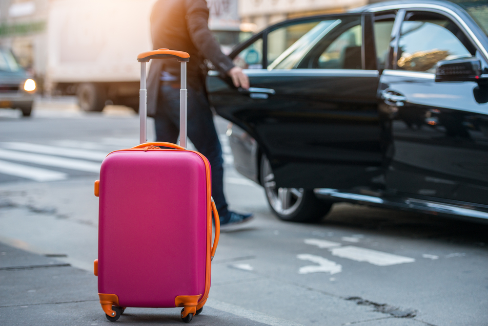 PRIVATE AIRPORT ARRIVAL TRANSFER  - Photo 2