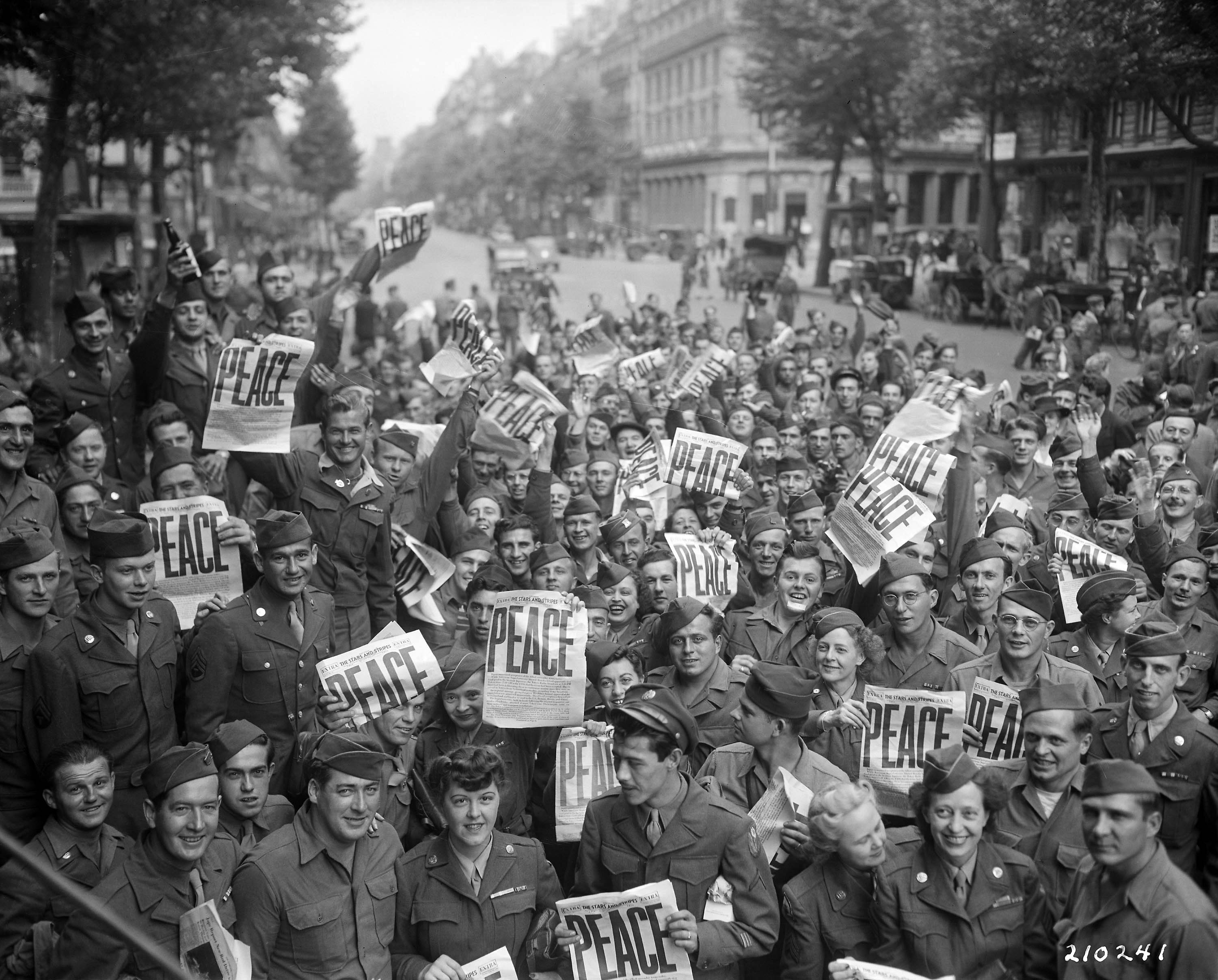 Paris Occupied, Paris Liberated: Private WWII Walking Tour - Photo 2