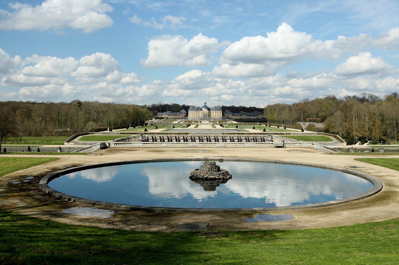 VAUX LE VICOMTE Castle Half Day Trip - LICENSED DRIVER-GUIDE   - Photo 3