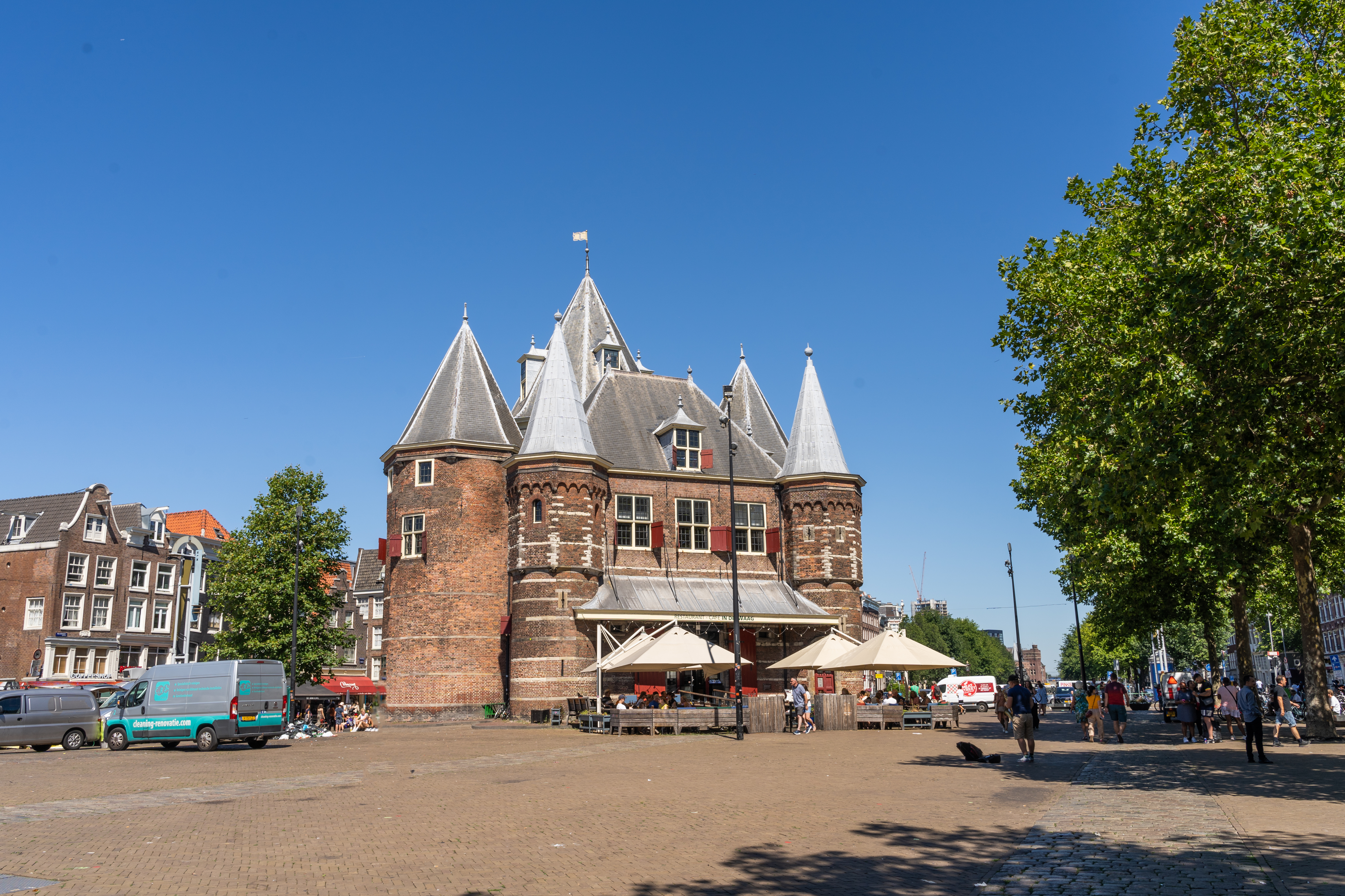 Amsterdam Semi-Private Walking Tour & Pankacke Tasting - Accommodations in Ámsterdam