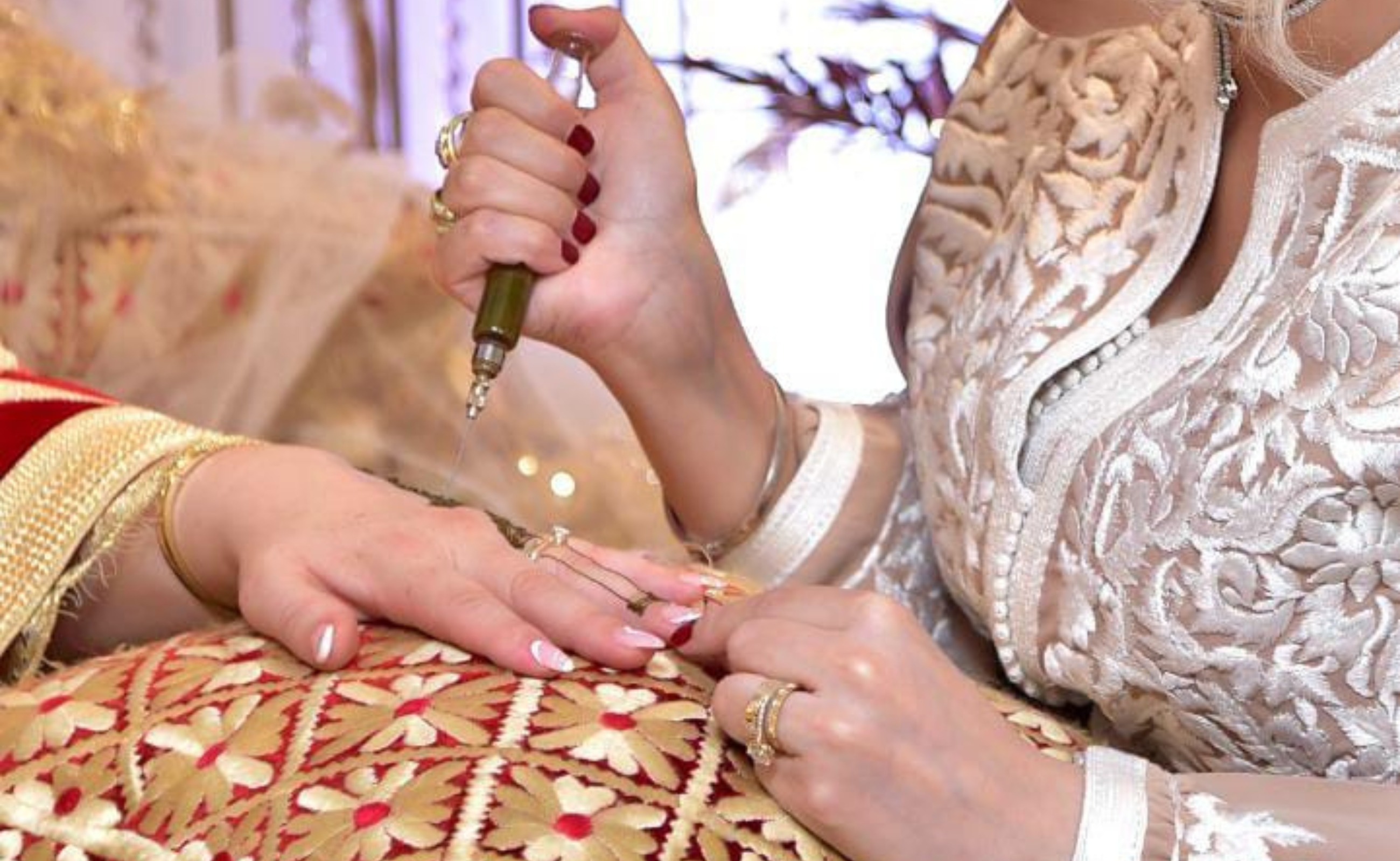 Traditional Moroccan Henna Experience in Tangier