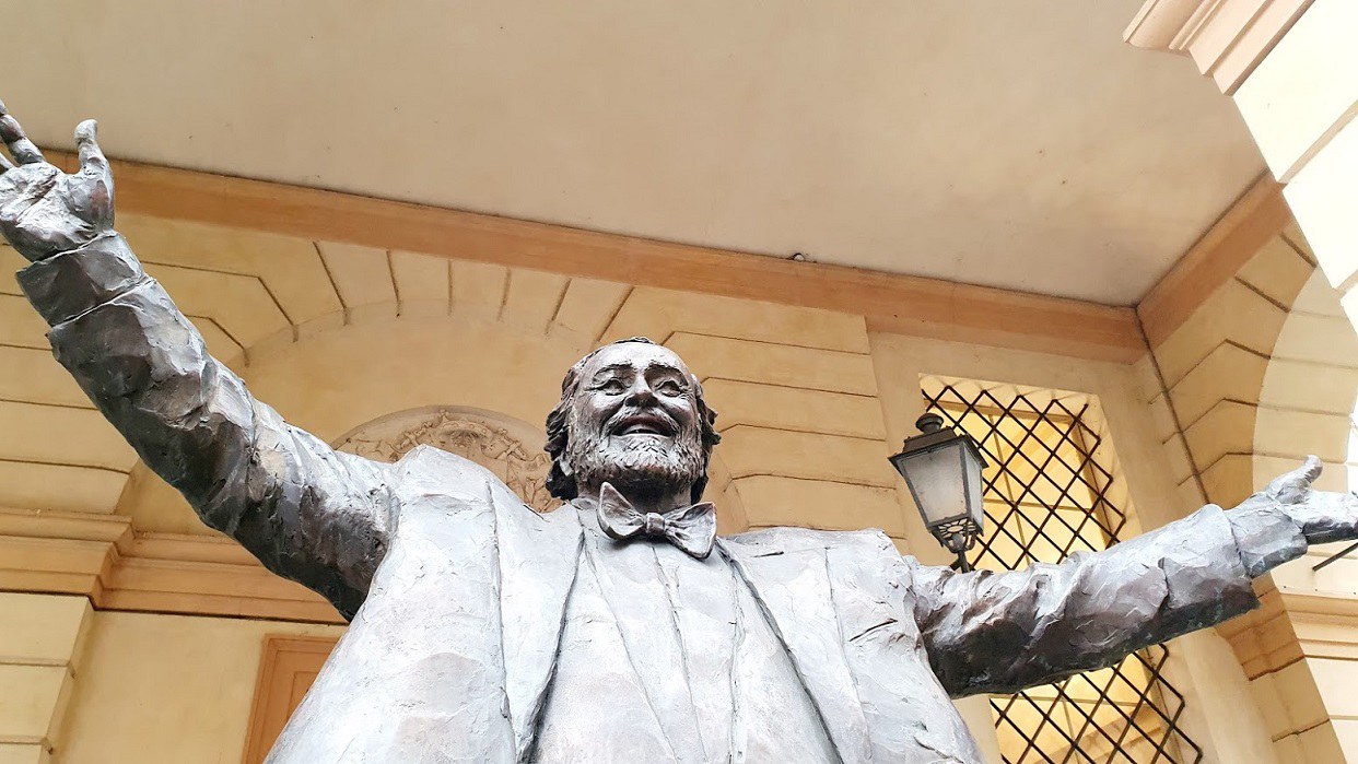 Modena: Entrance ticket to Luciano Pavarotti House Museum - Photo 4