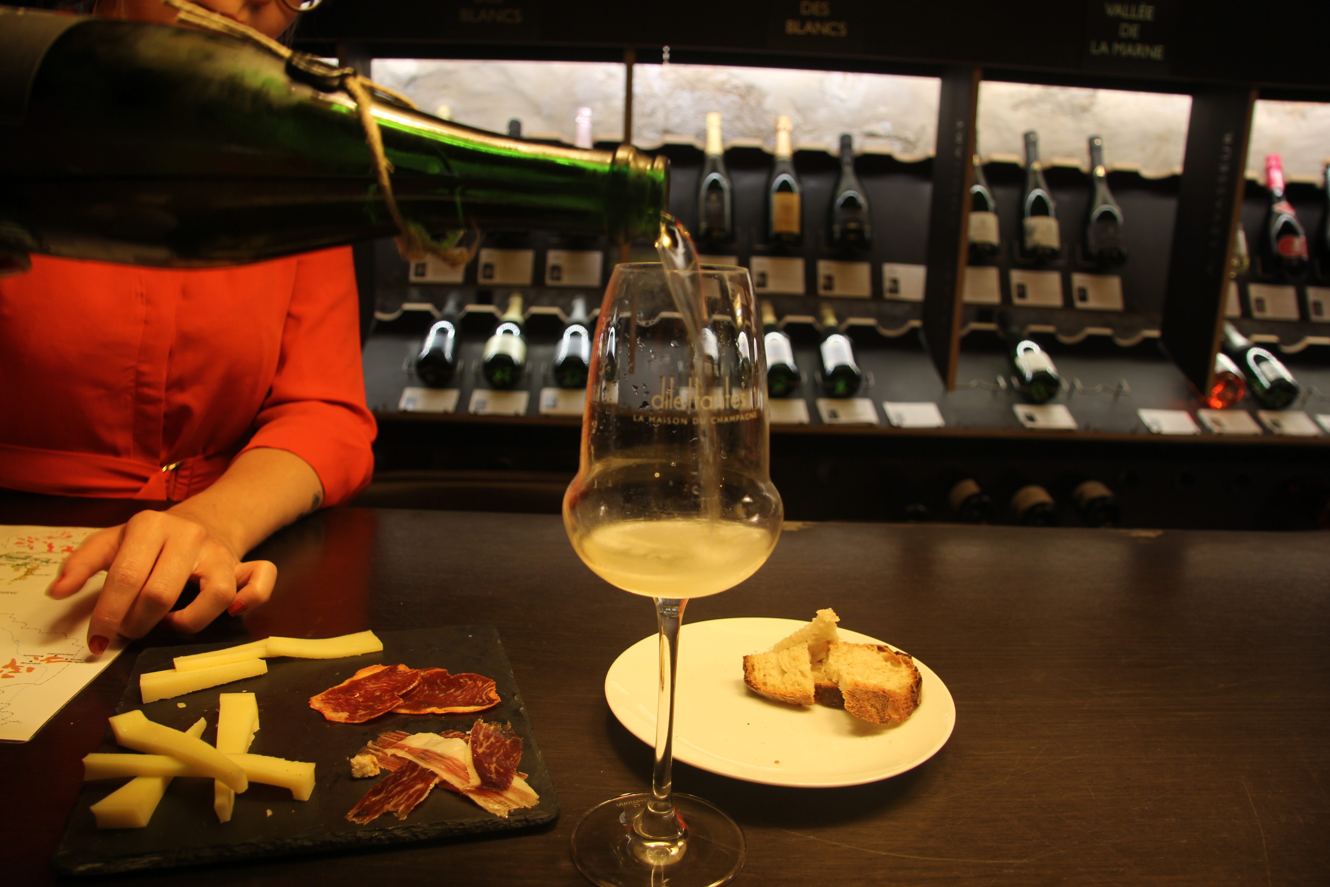 Champagne Tasting Lunch & Historical Neighborhood Visit – Image 3 | WeShare
