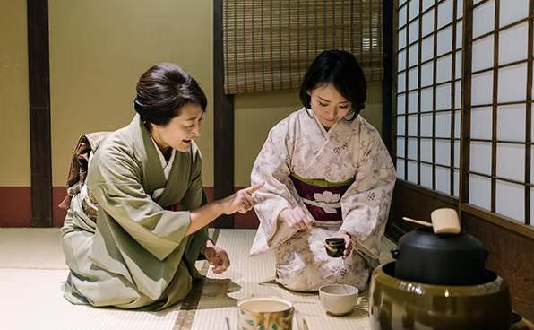 【MP】Kimono Elegance & Private Tea Ceremony with Masters