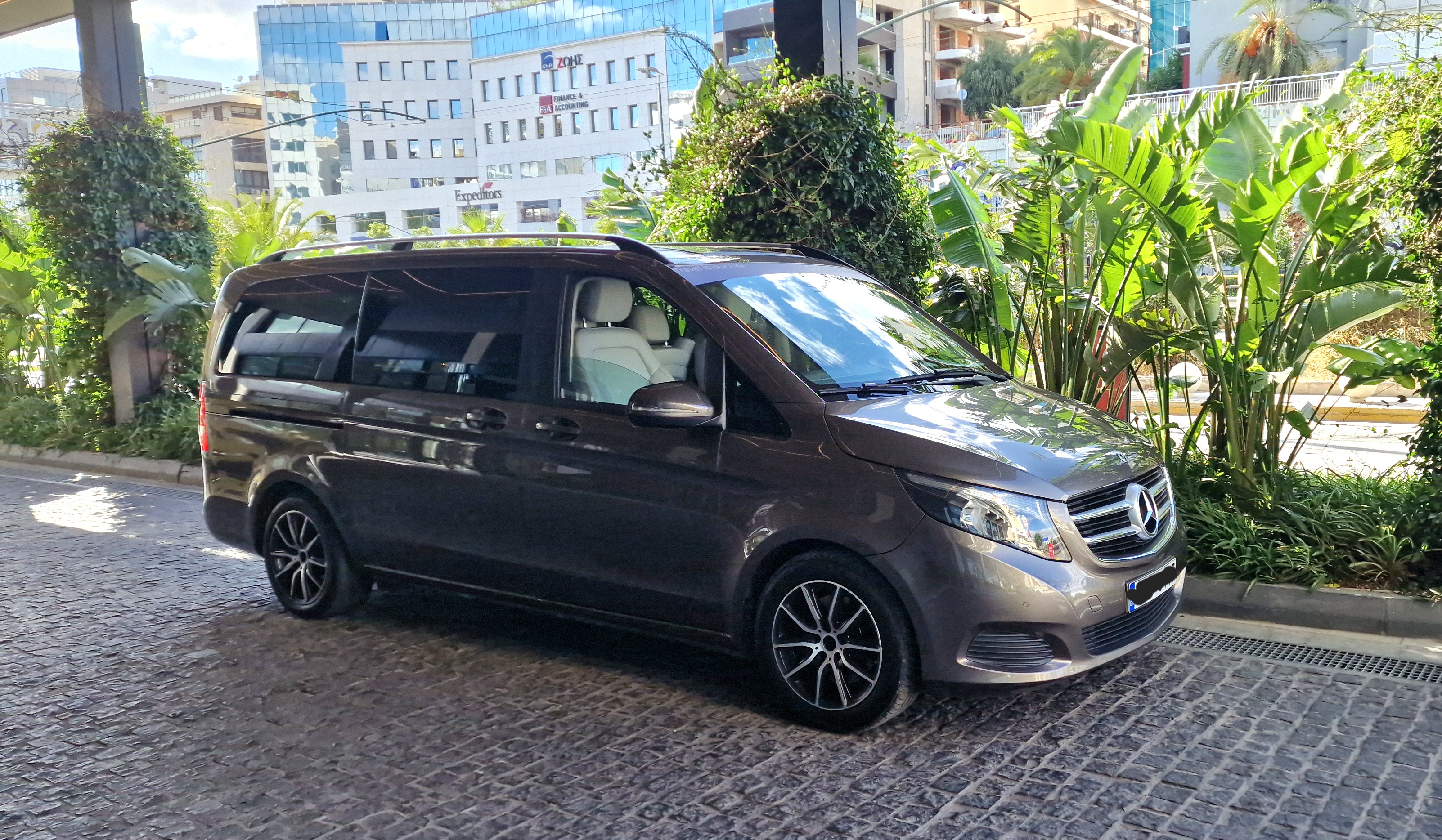Corporate Transfers & Executive Chauffeur Services – Athens – photo 1