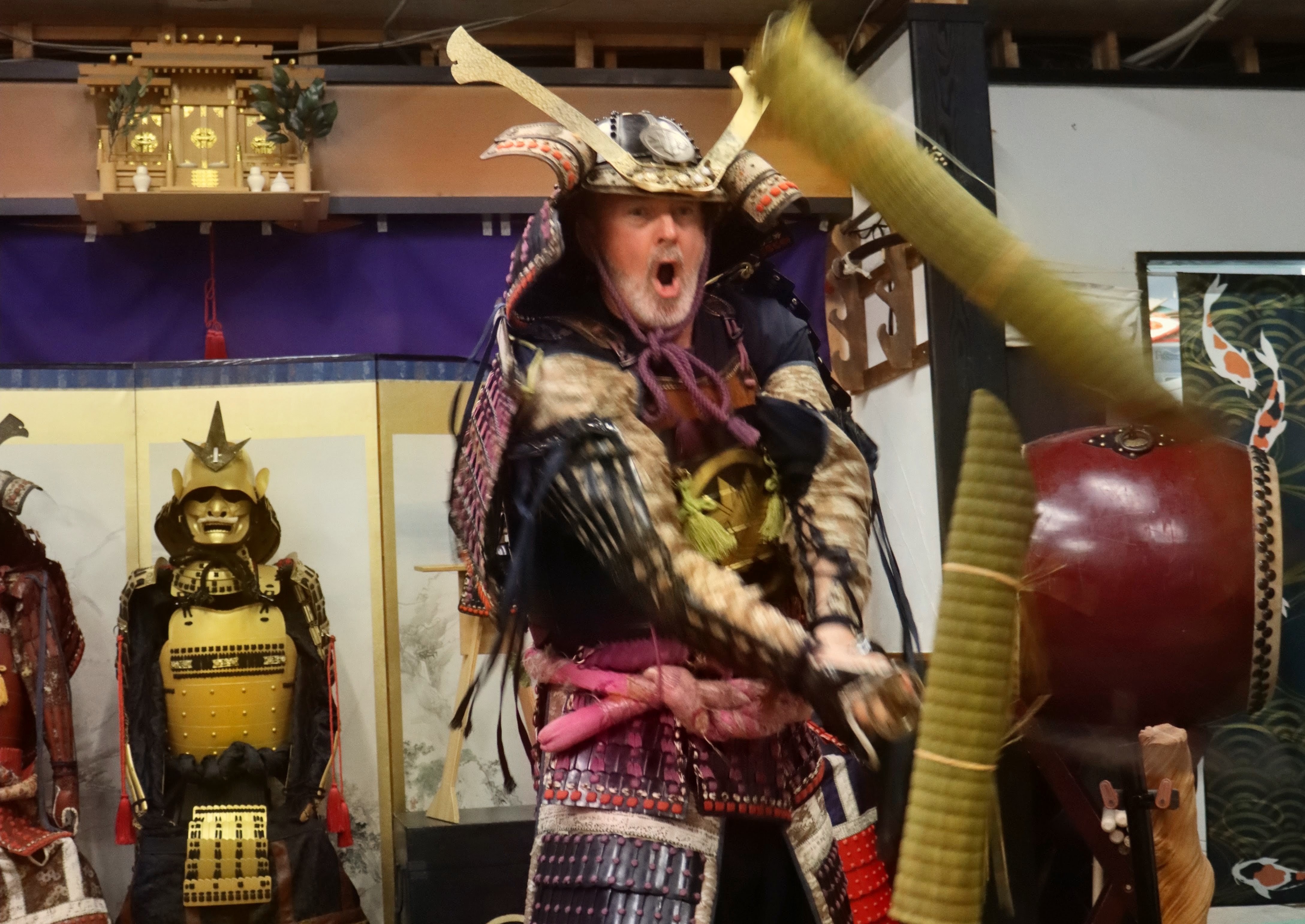Asume el papel de Top Samurai/Shogun, reúne a tus soldados y da la orden de marchar.