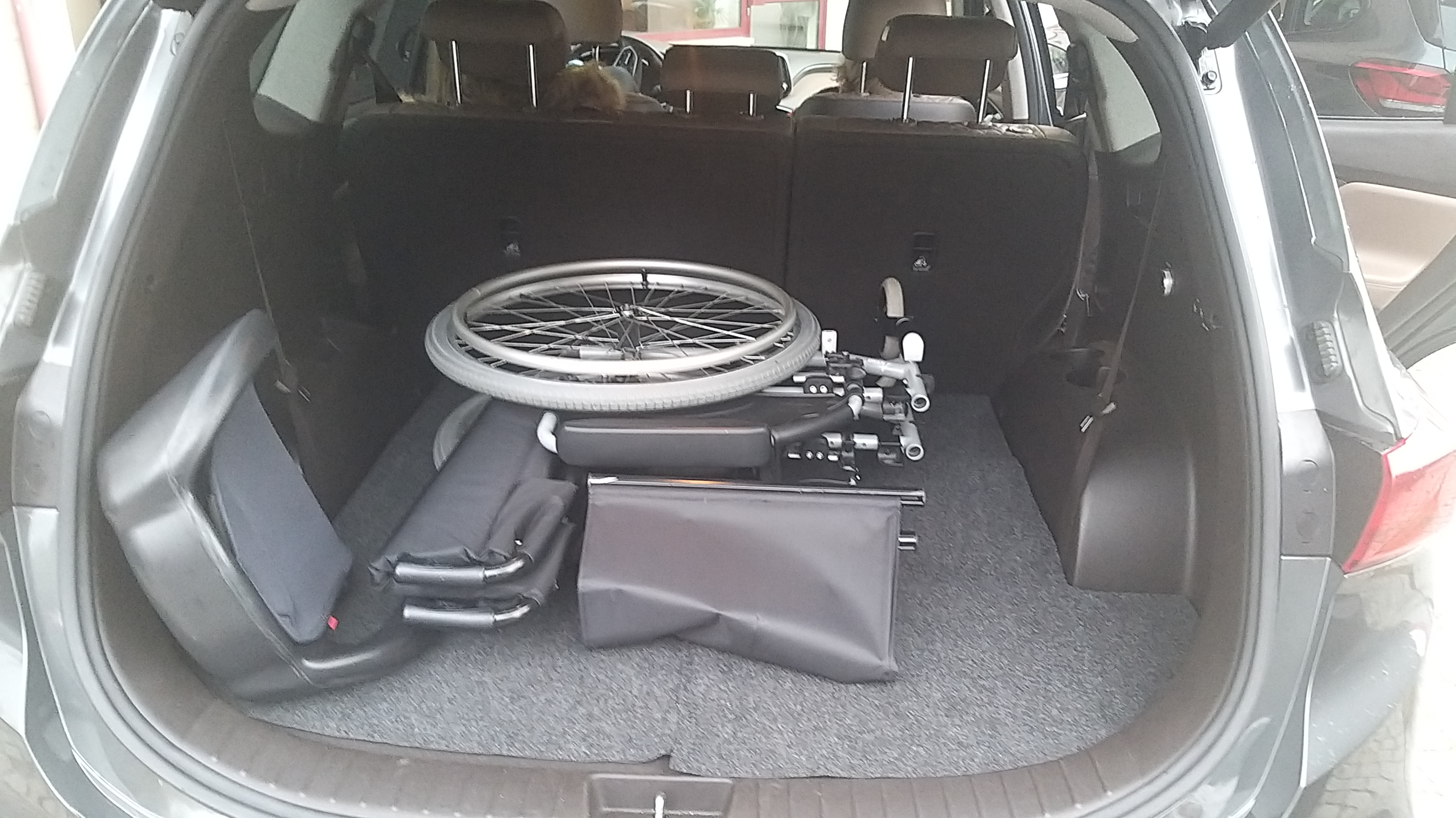 Private car transfer from Porto to Santiago de Compostela - Photo 23