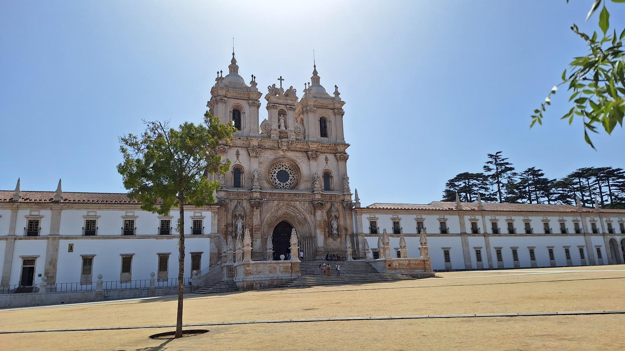 Private Day Tour from Porto: Alcobaça Monastery, Nazaré and Big Waves - Photo 9