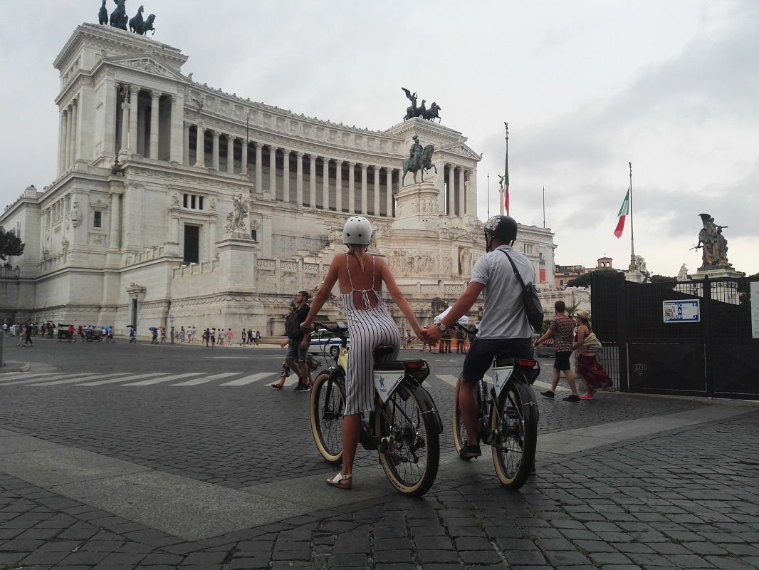 Ancient Rome Bike Tour with Expert Guide and Top Landmarks | Private - Photo 14