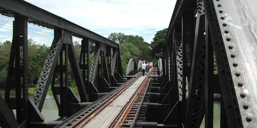 BANGKOK-KANCHANABURI: Tour privado por el río Kwai Kanchanaburi (tren de la muerte) con ALMUERZO