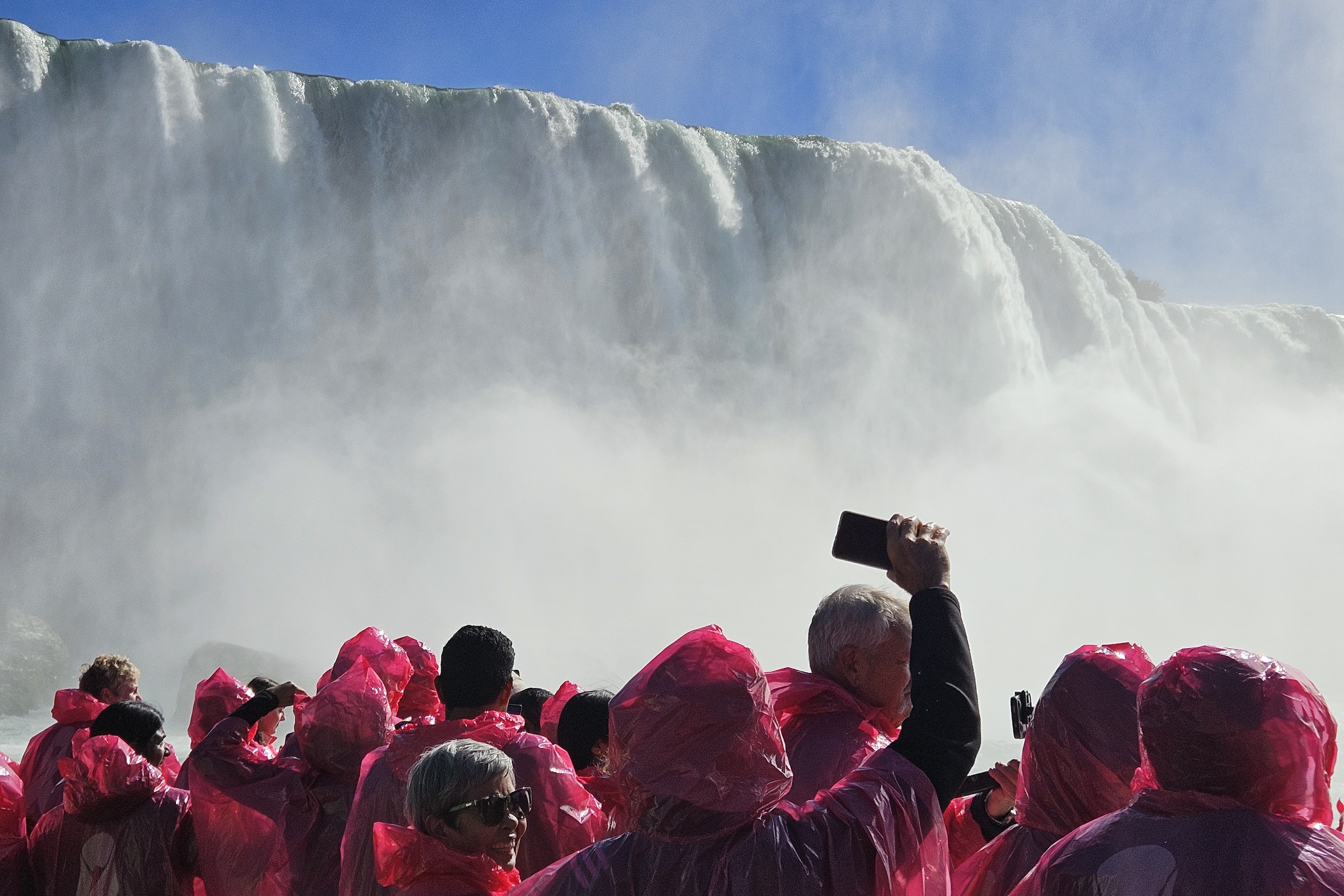 Niagara Falls Day Trip by Air from New York City  