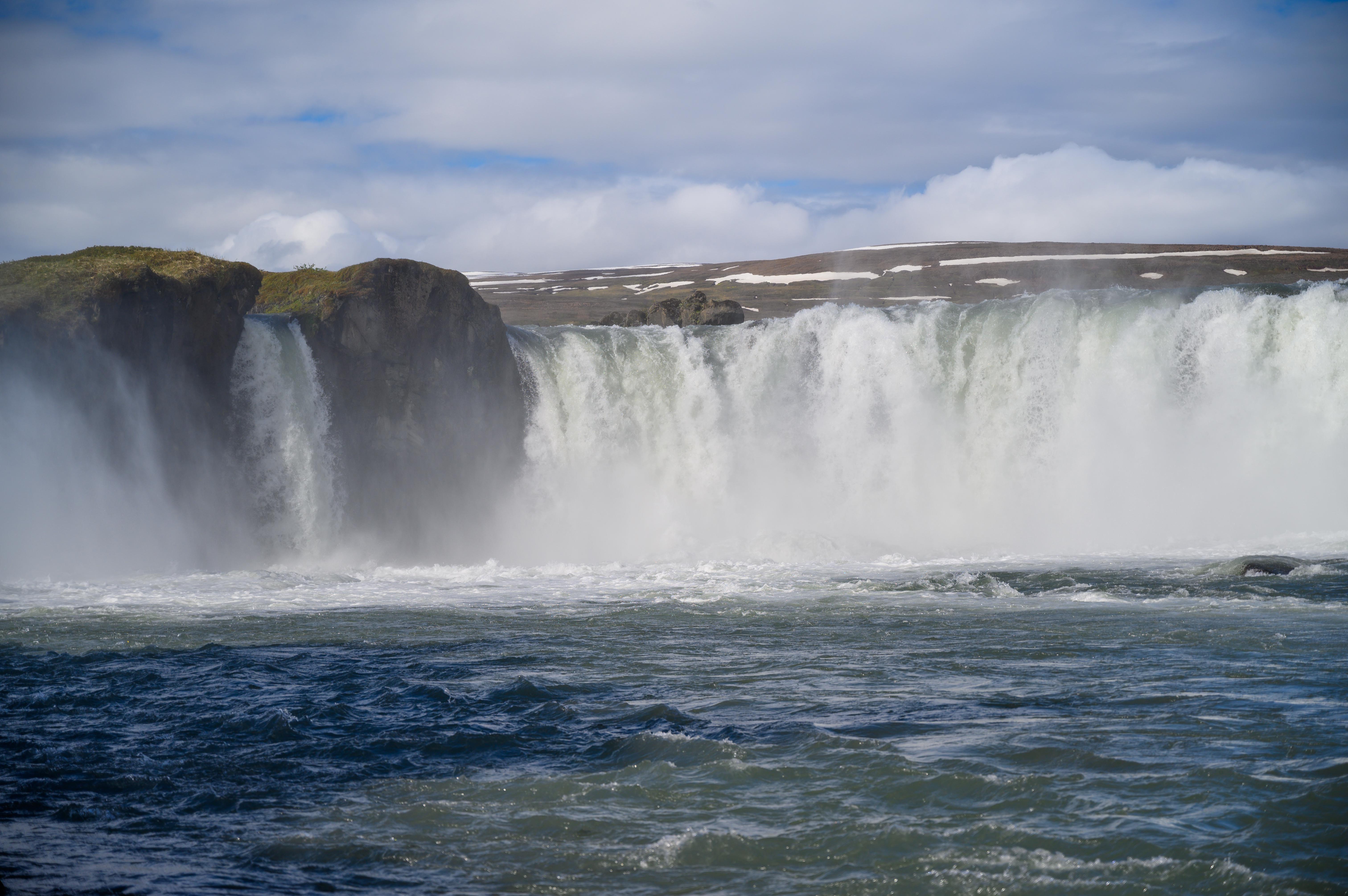 (Cruise Ships) Lake Mývatn and Goðafoss 