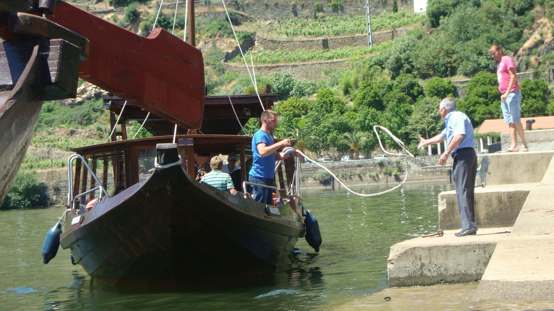 Douro Valley Small Group Tour with Wine Tastings, Lunch and River Cruise  - Photo 9