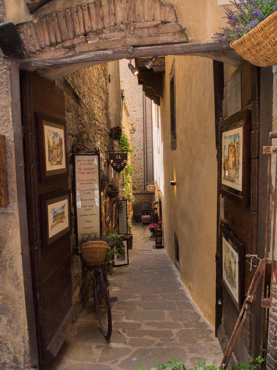Private Full Day Tour to Arezzo & Cortona: Art, History & Tuscan Charm - Photo 8