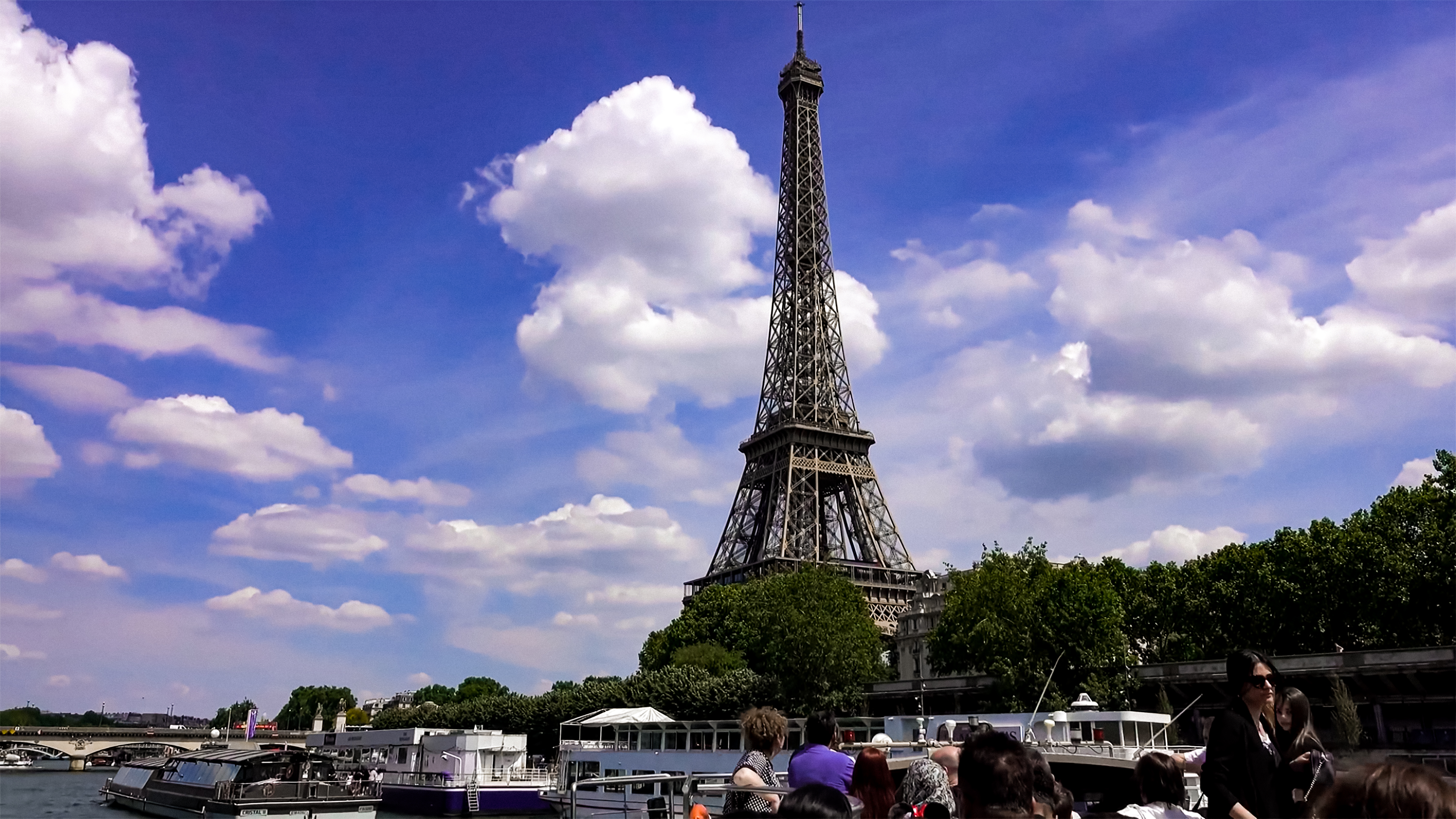 VIP Lunch on the Eiffel Tower (Optional Seine River Cruise) – Image 4 | WeShare