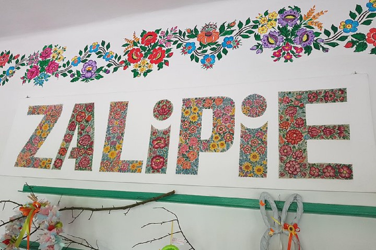 Zalipie, painted village, regular small group tour from Krakow