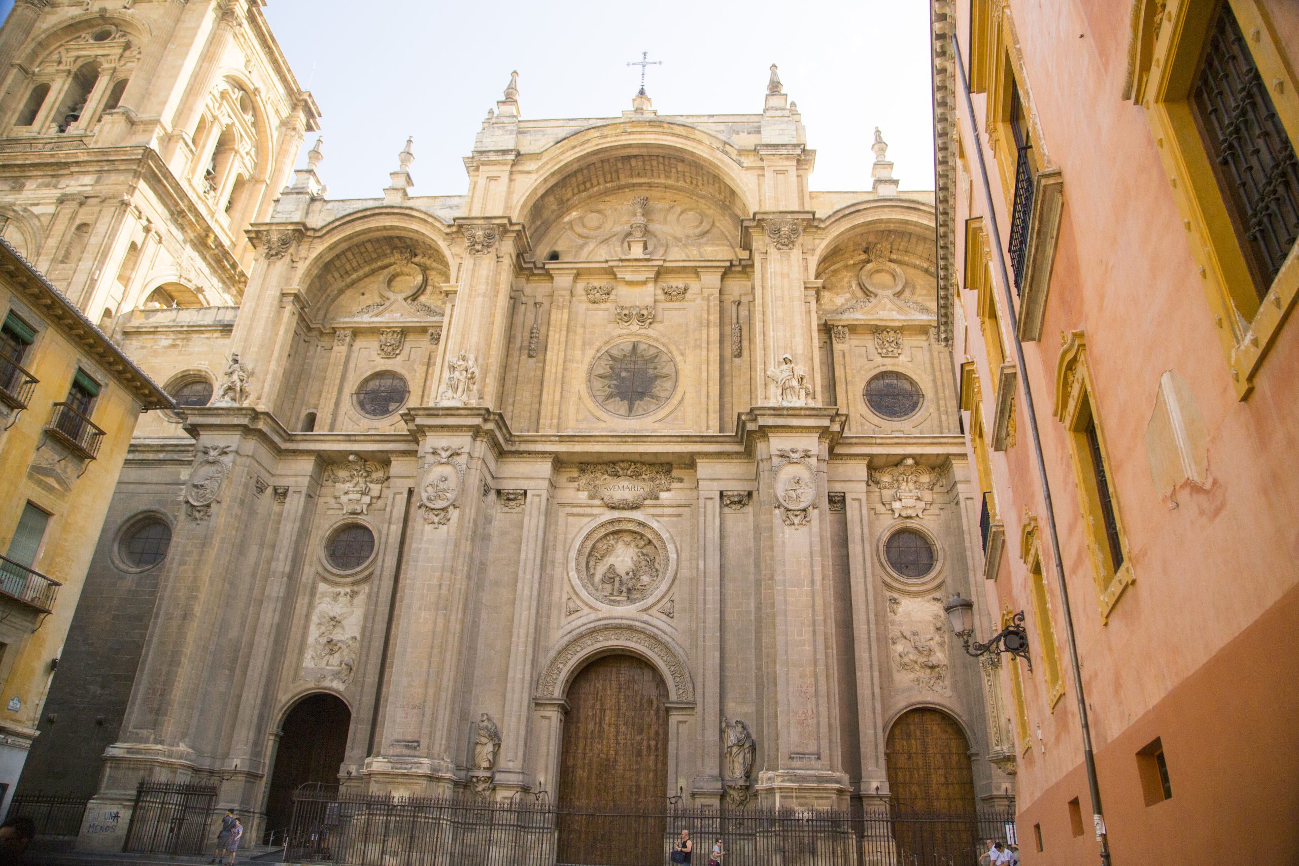 Full guided tour of the historic center of Granada with admission to the Cathedral and the Royal Chapel