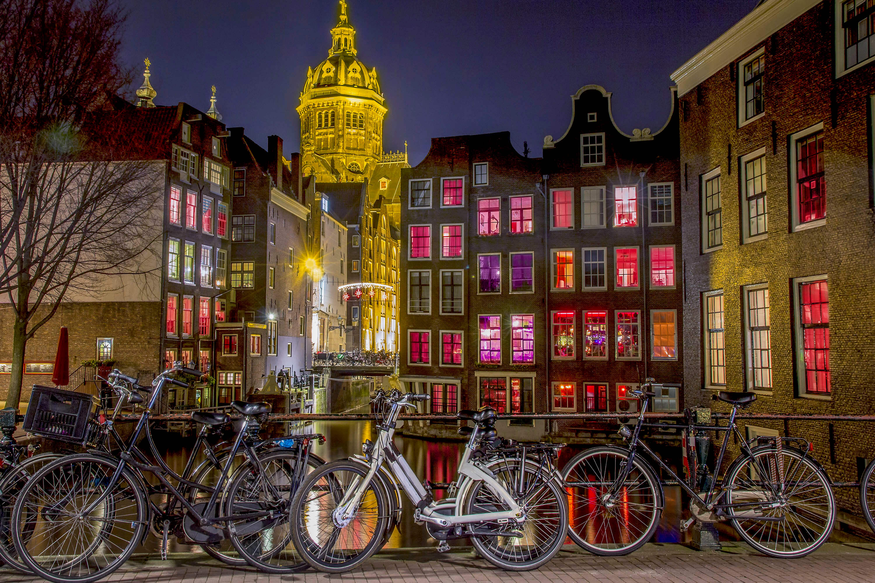 Amsterdam: Explore the Main Attractions with an Audio Guide