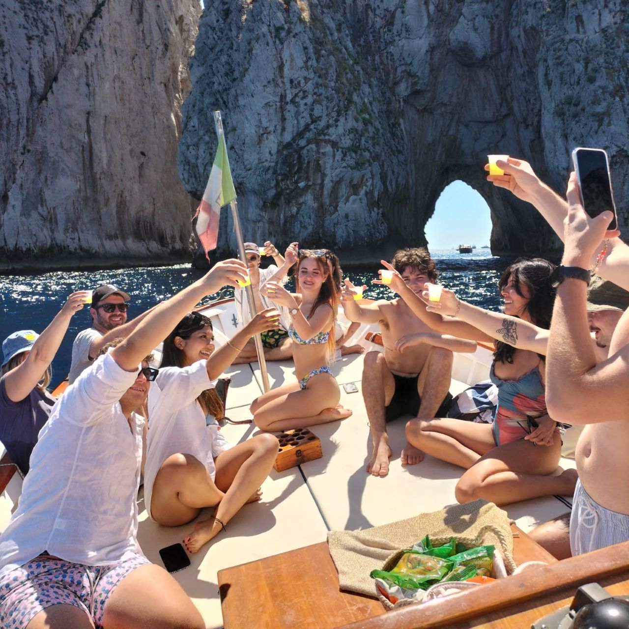 Capri: Experience a dream day on board a shared boat - Photo 2