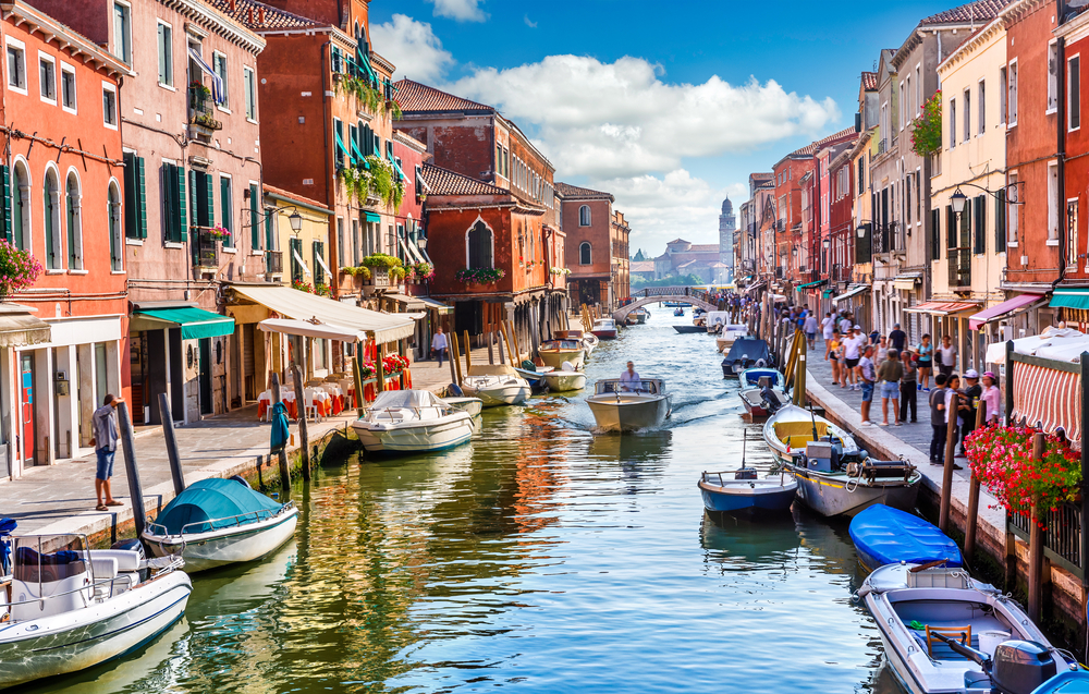 The pearls of Venice Lagoon: Murano, Burano and Torcello from Venice – Image 1 | WeShare