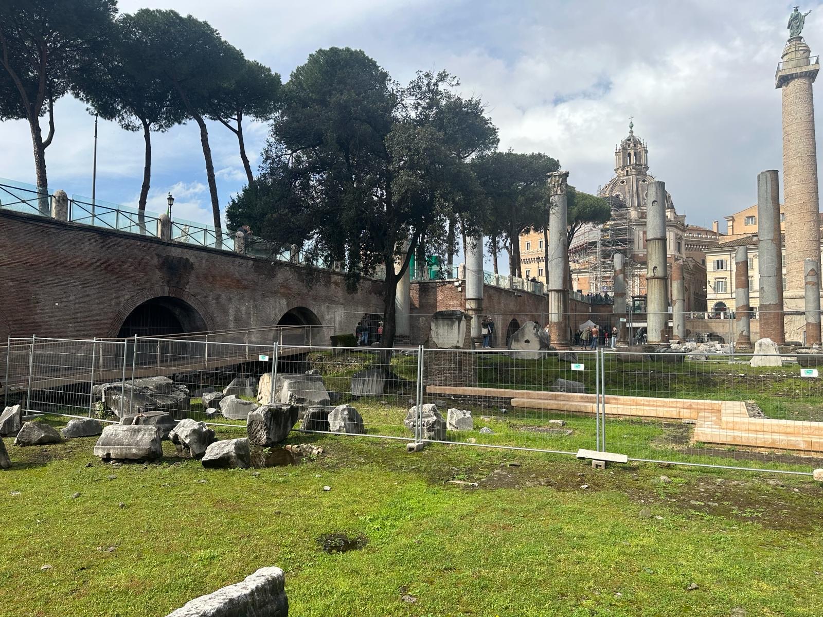Private Tour of Domus Tiberiana and Ancient Rome - Photo 18