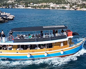 Three Islands Boat Tour with Lunch & Drinks Included - Fish picnic - Photo 22