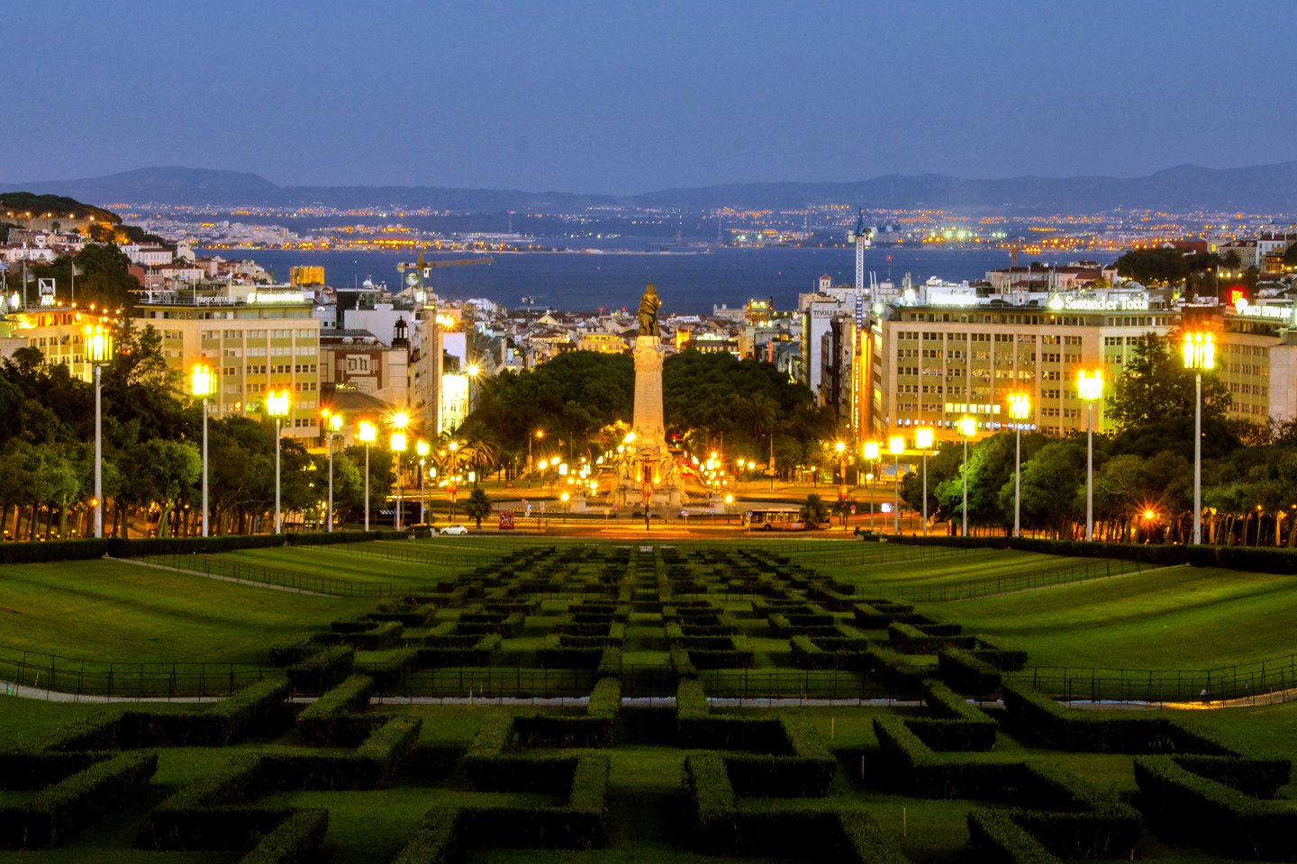 Lisbon by night tour 4