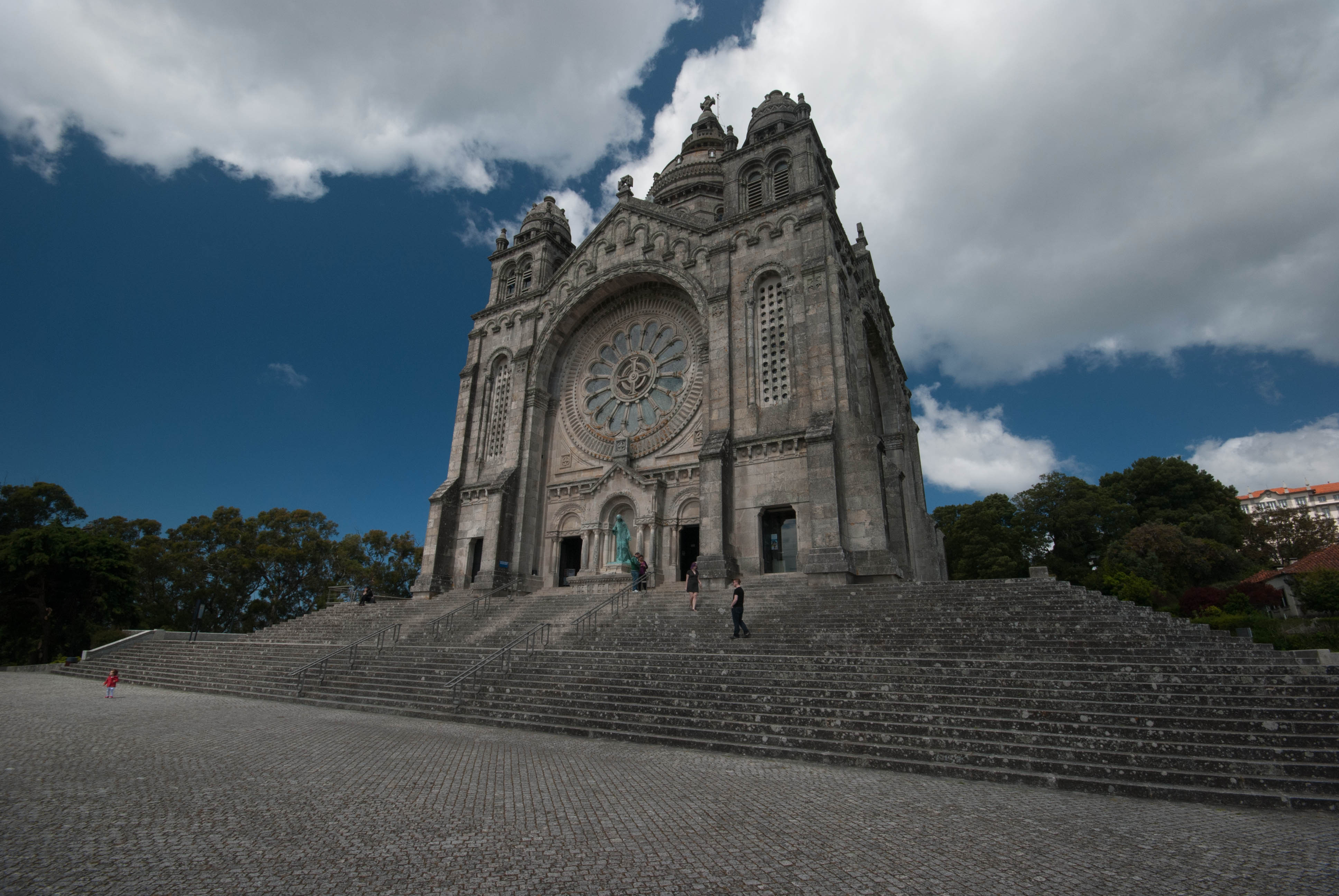 Private car transfer from Porto to Viana do Castelo - Photo 6