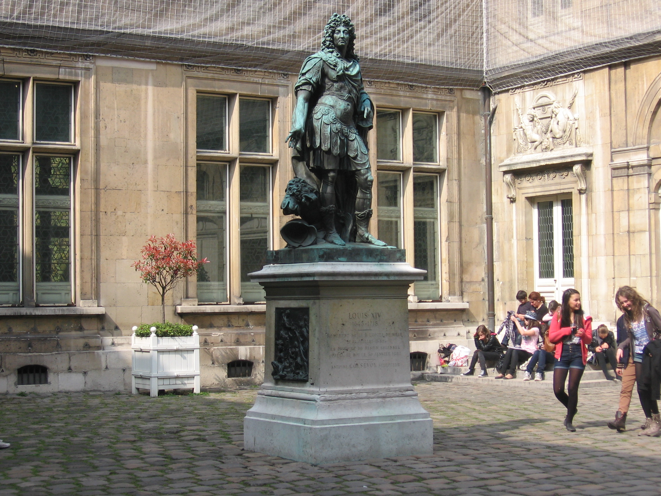 Trendy and Sumptous: Marais Lifestyle – Image 3 | WeShare