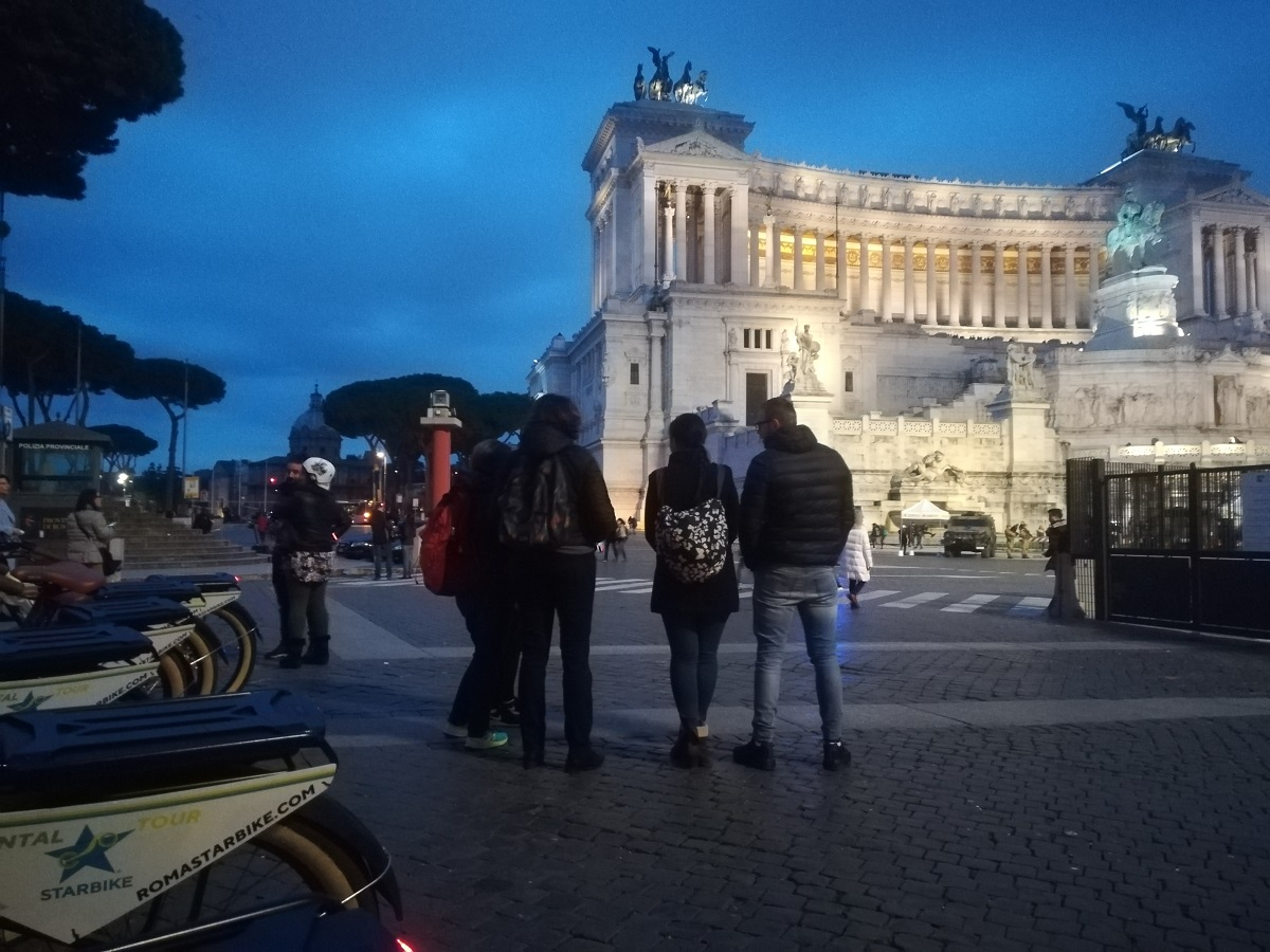 VIP Rome by Night Bike Tour with Panoramic Views and Iconic Evening Spots | Private - Photo 8