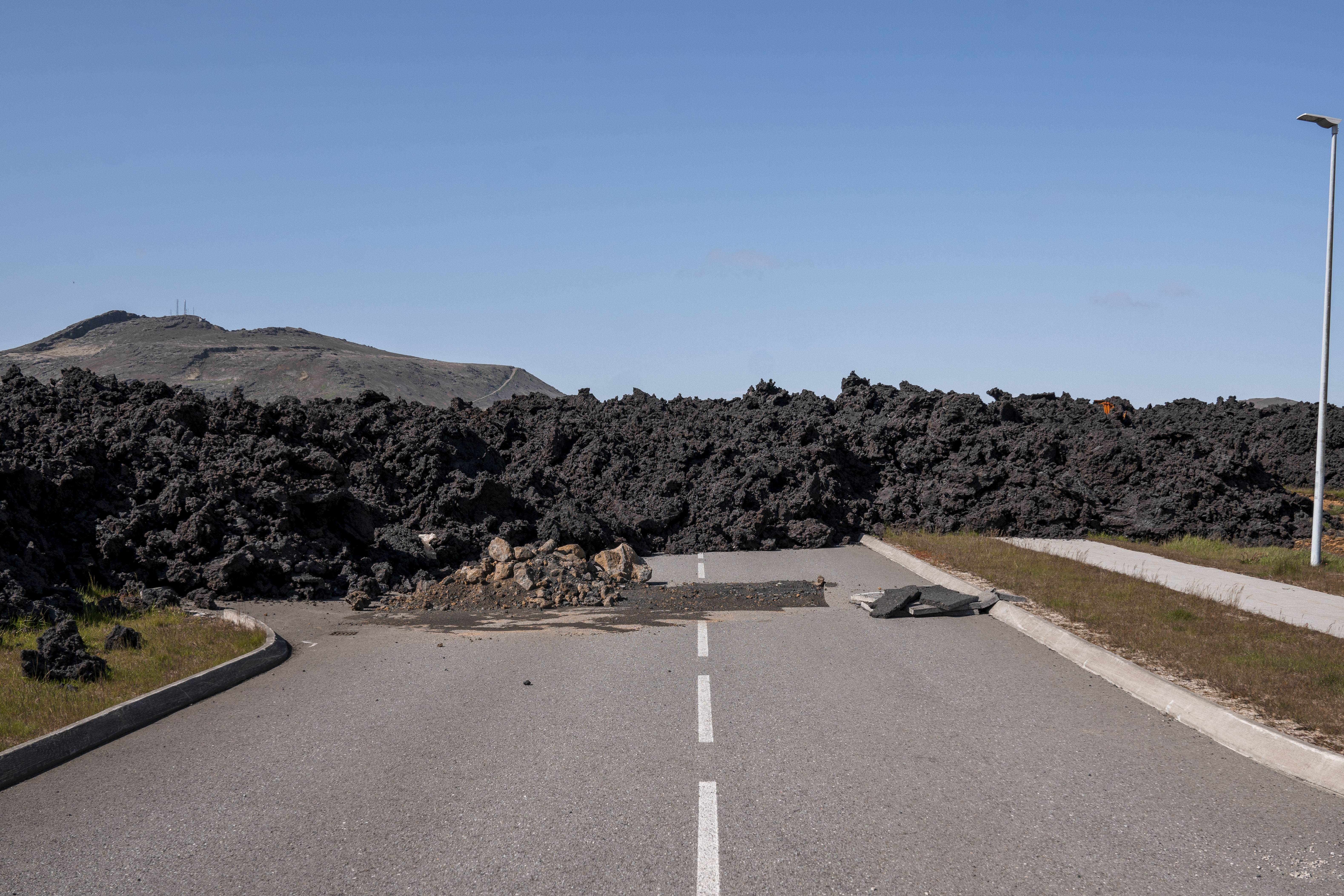 Volcanic Caves and Craters: The Lava Tunnel, Grindavík & Reykjanes Lava Fields Combo Tour - photo 29
