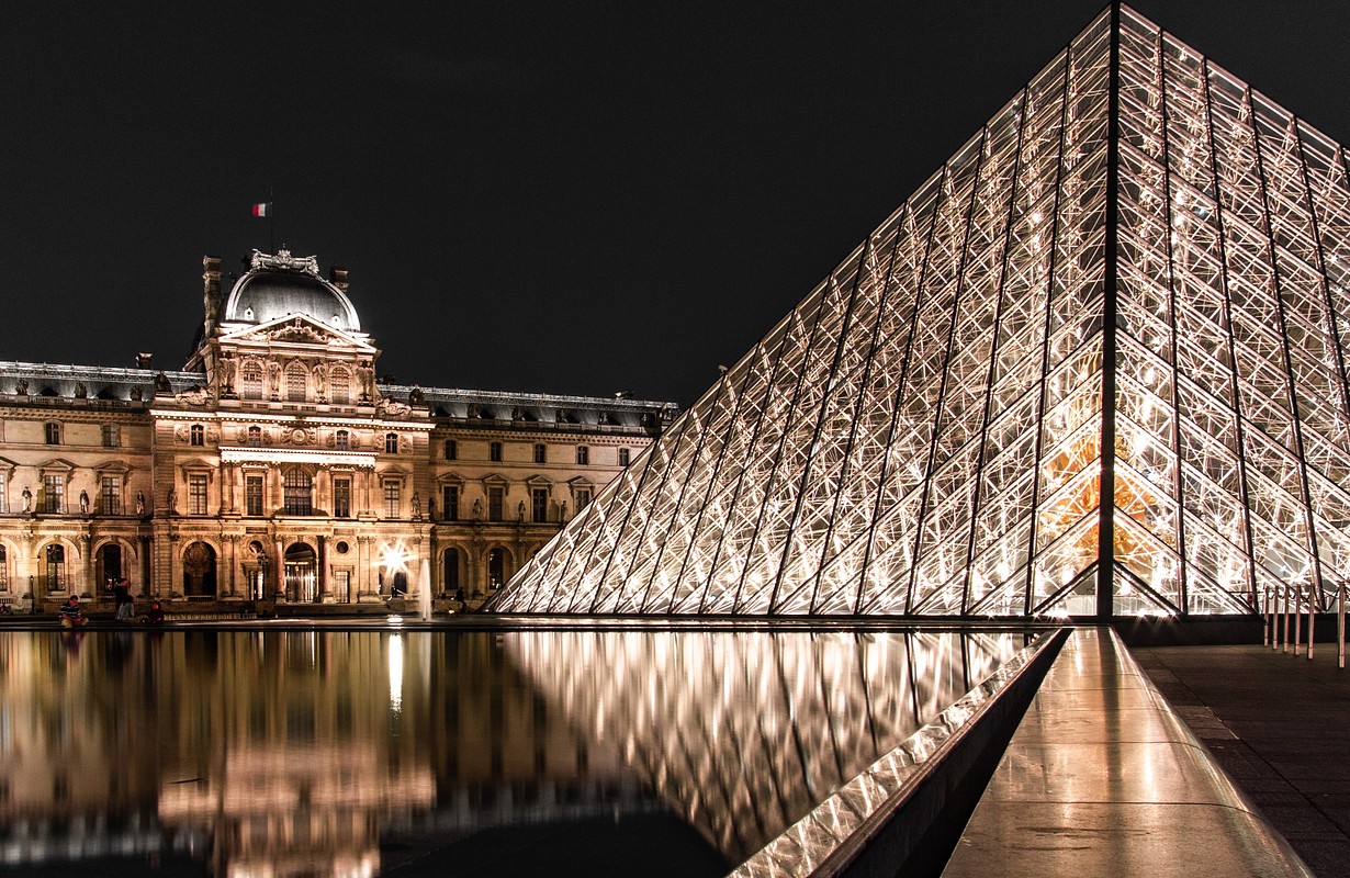 Paris - Night Tour - BB – Image 3 | WeShare