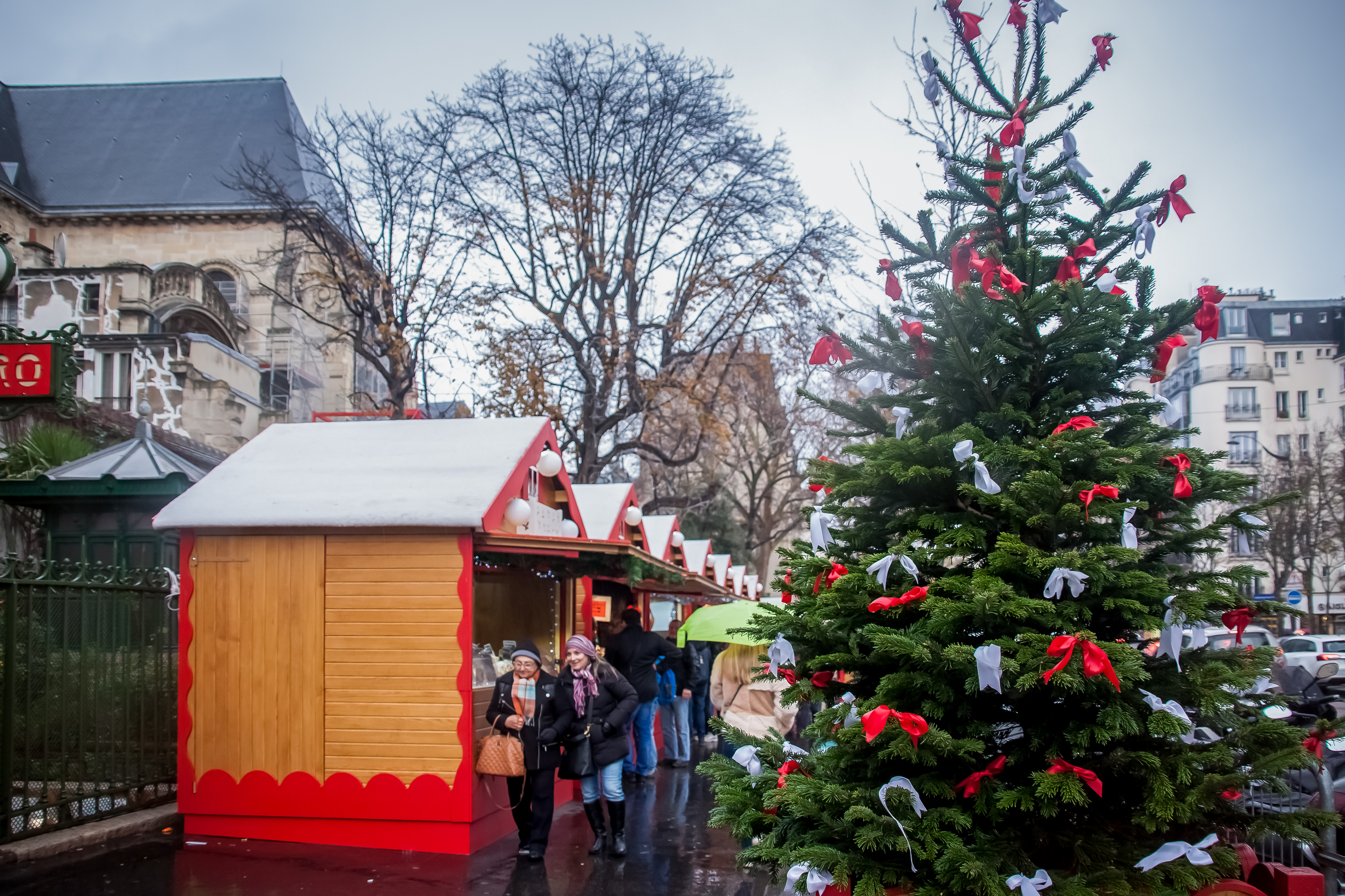 Christmas Gourmet Walking Tour – Image 1 | WeShare