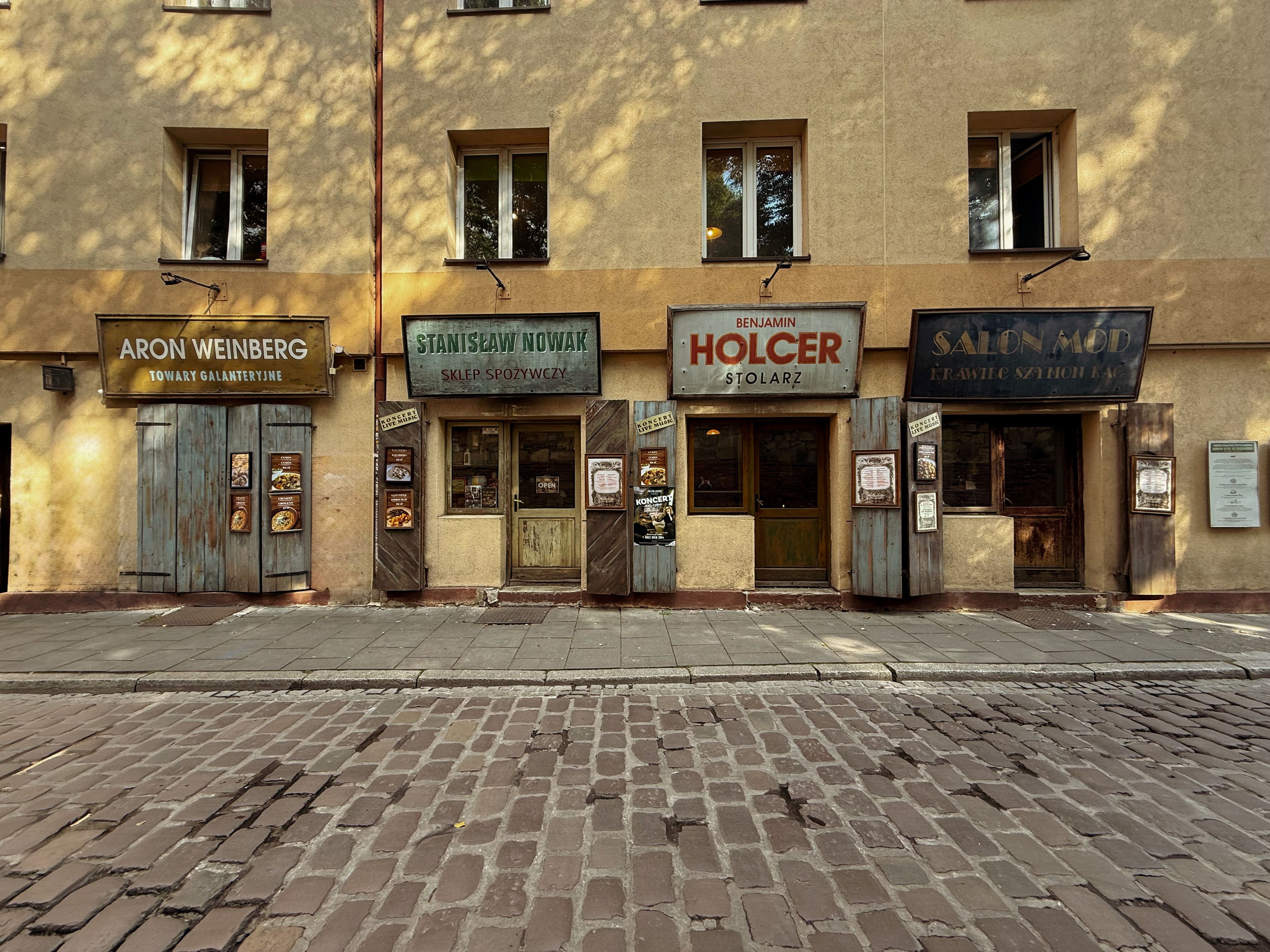 Krakow: Jewish Quarter Kazimierz & Schindler's Factory Guided Tour